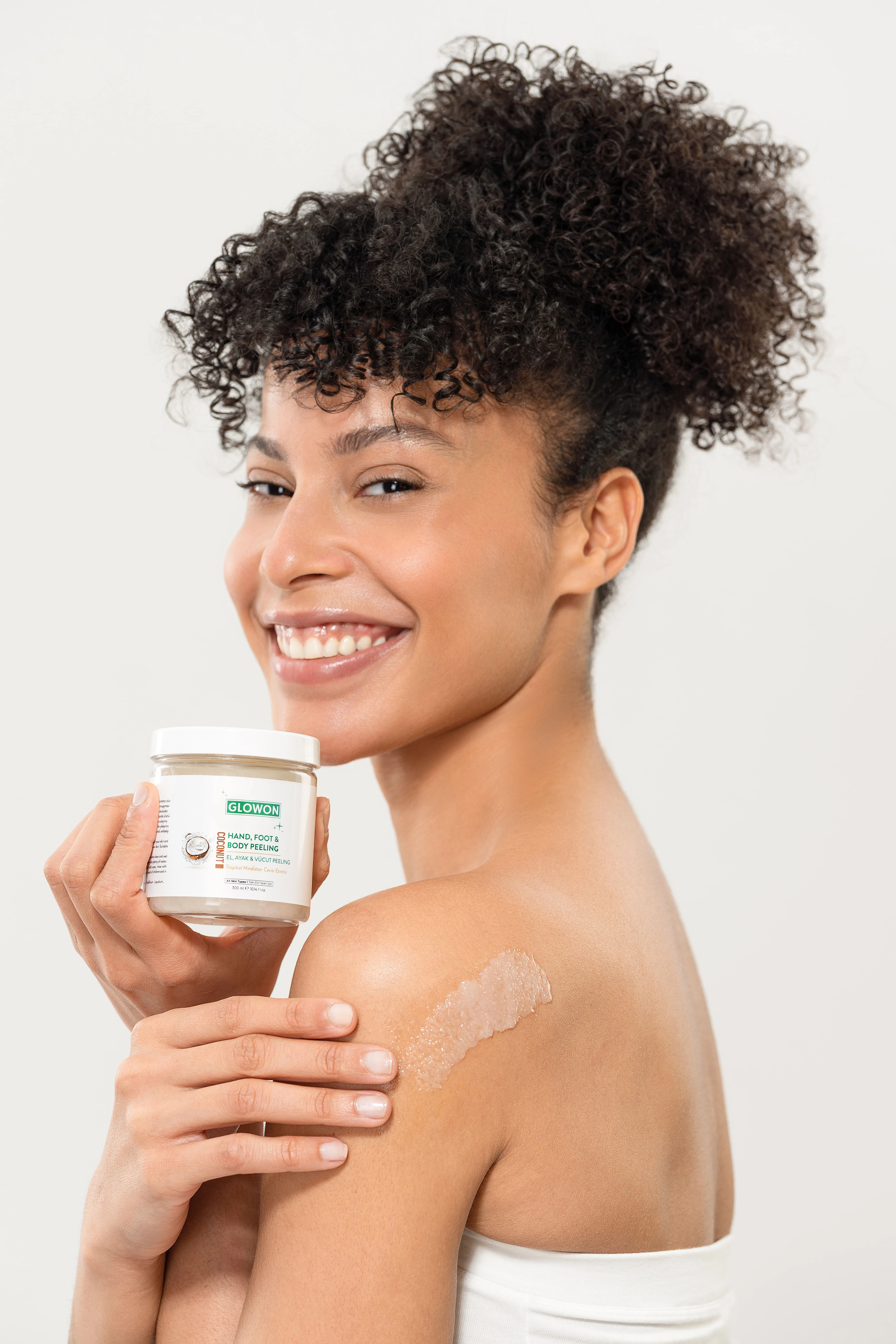 Glowon El, Ayak ve Vücut Peeling Tropikal Hindistan Cevizi Esintisi 300 ml