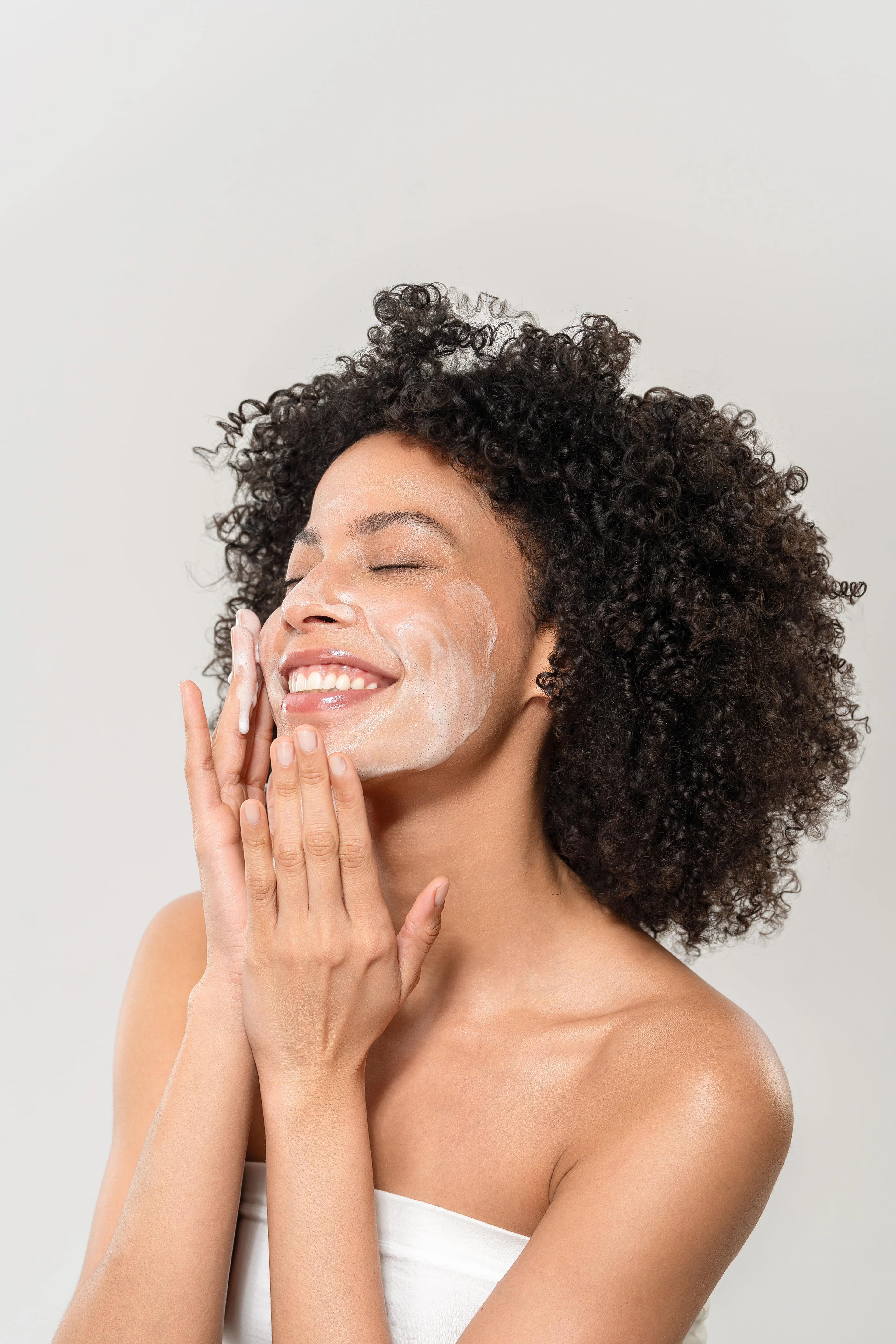 GLOWON Yüz Temizleme Jeli ve Tonik İçeren Günlük Cilt Temizliği İkili Set - Gözenek Sıkılaştırıcı