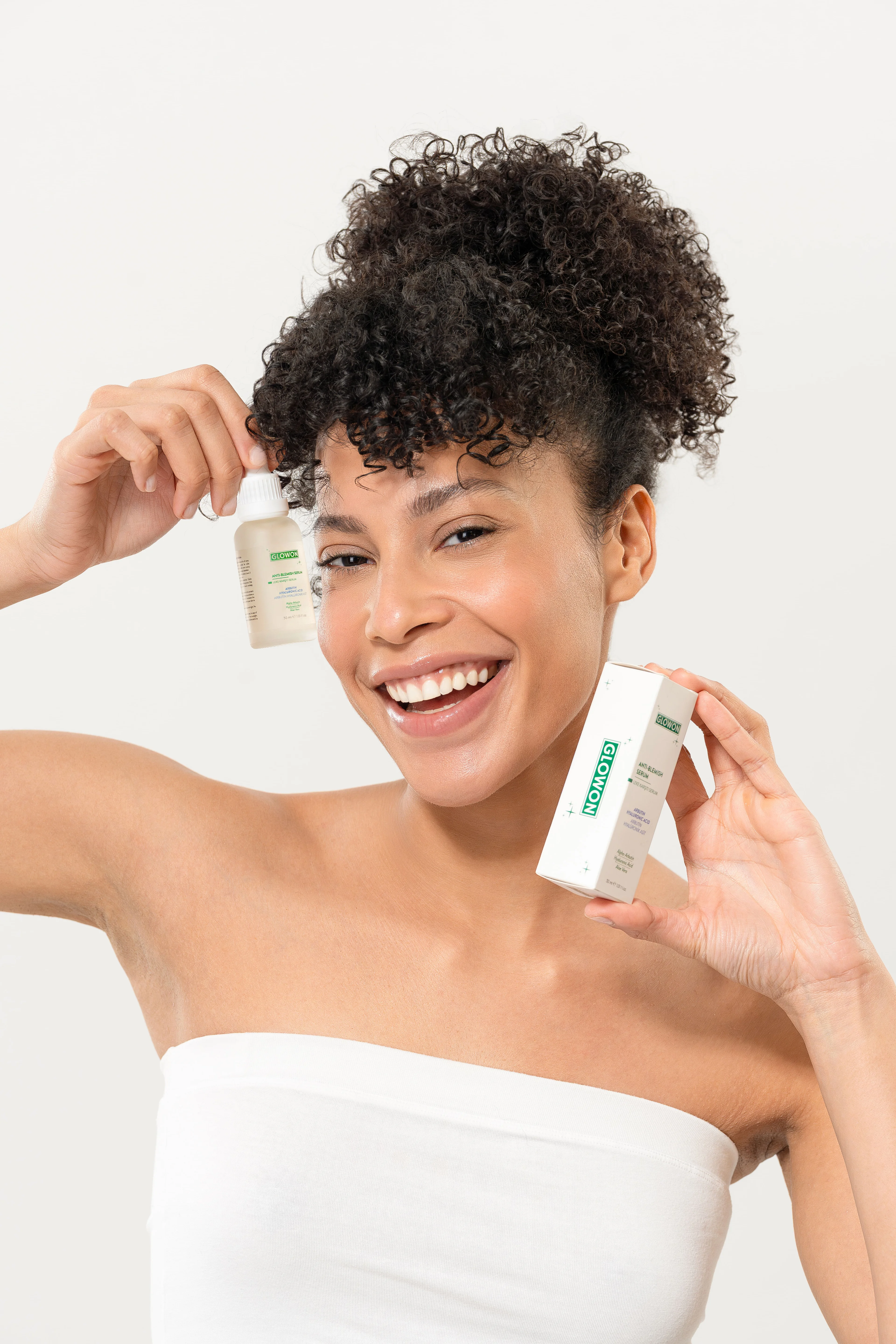 GLOWON Alpha Arbutin ve Hyaluronik Asit İçerikli Leke Karşıtı Serum 30ml