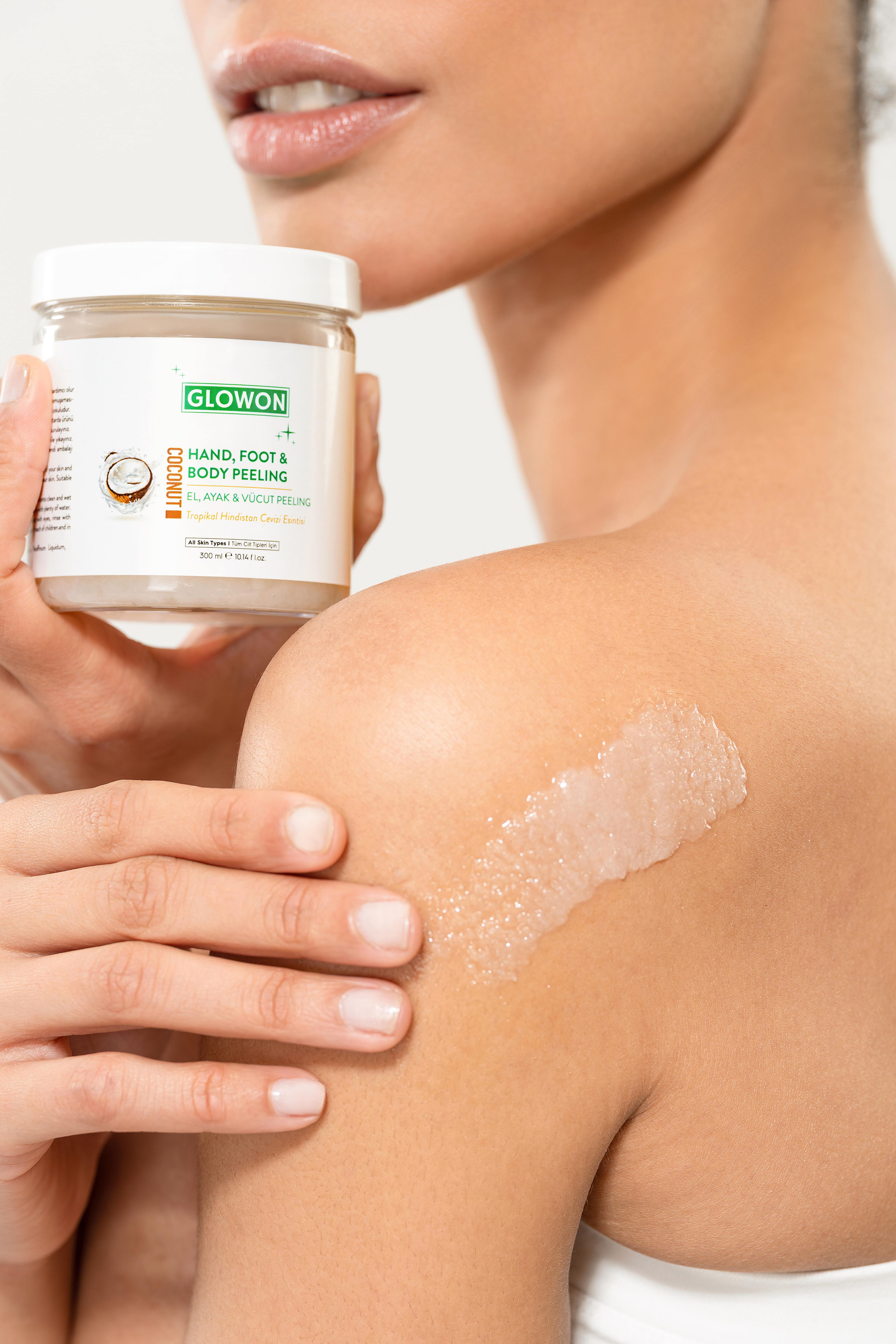 GLOWON EL, AYAK VE VÜCUT PEELING TROPİKAL HİNDİSTAN CEVİZİ ESİNTİSİ 300 ML