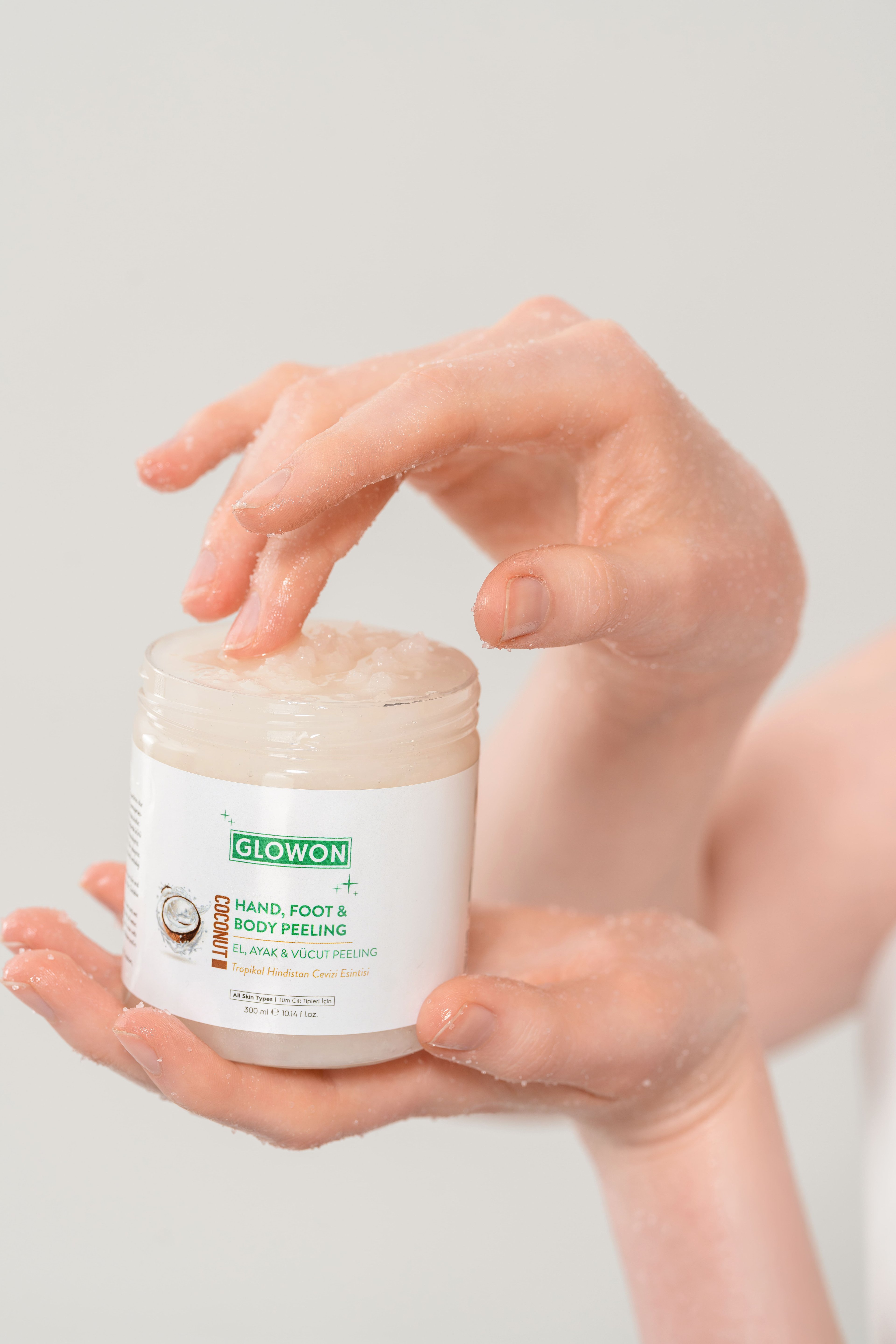 GLOWON EL, AYAK VE VÜCUT PEELING TROPİKAL HİNDİSTAN CEVİZİ ESİNTİSİ 300 ML
