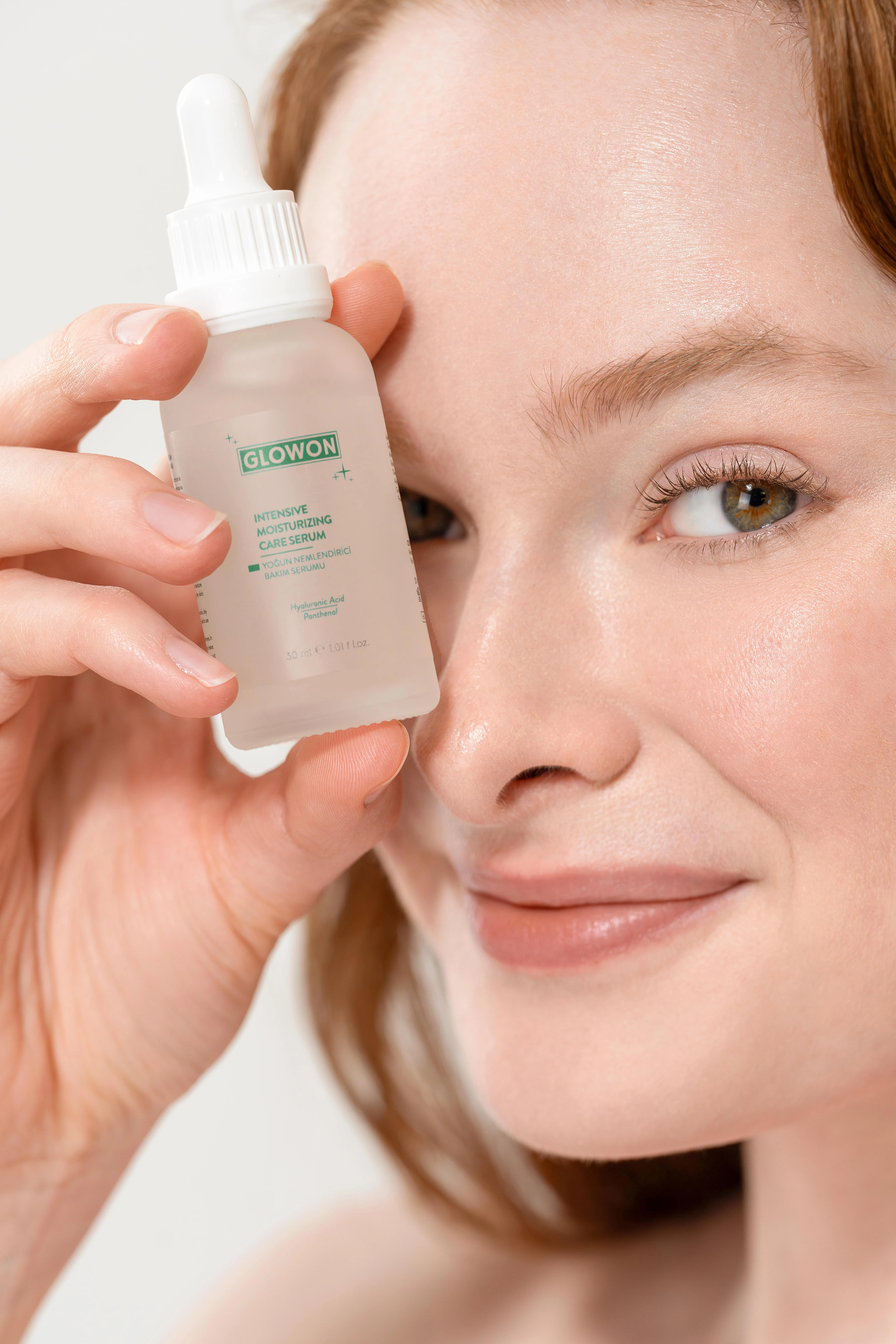 GLOWON Hyaluronik Asit ve Panthenol İçeren Yoğun Nemlendirici Bakım Serumu 30ml