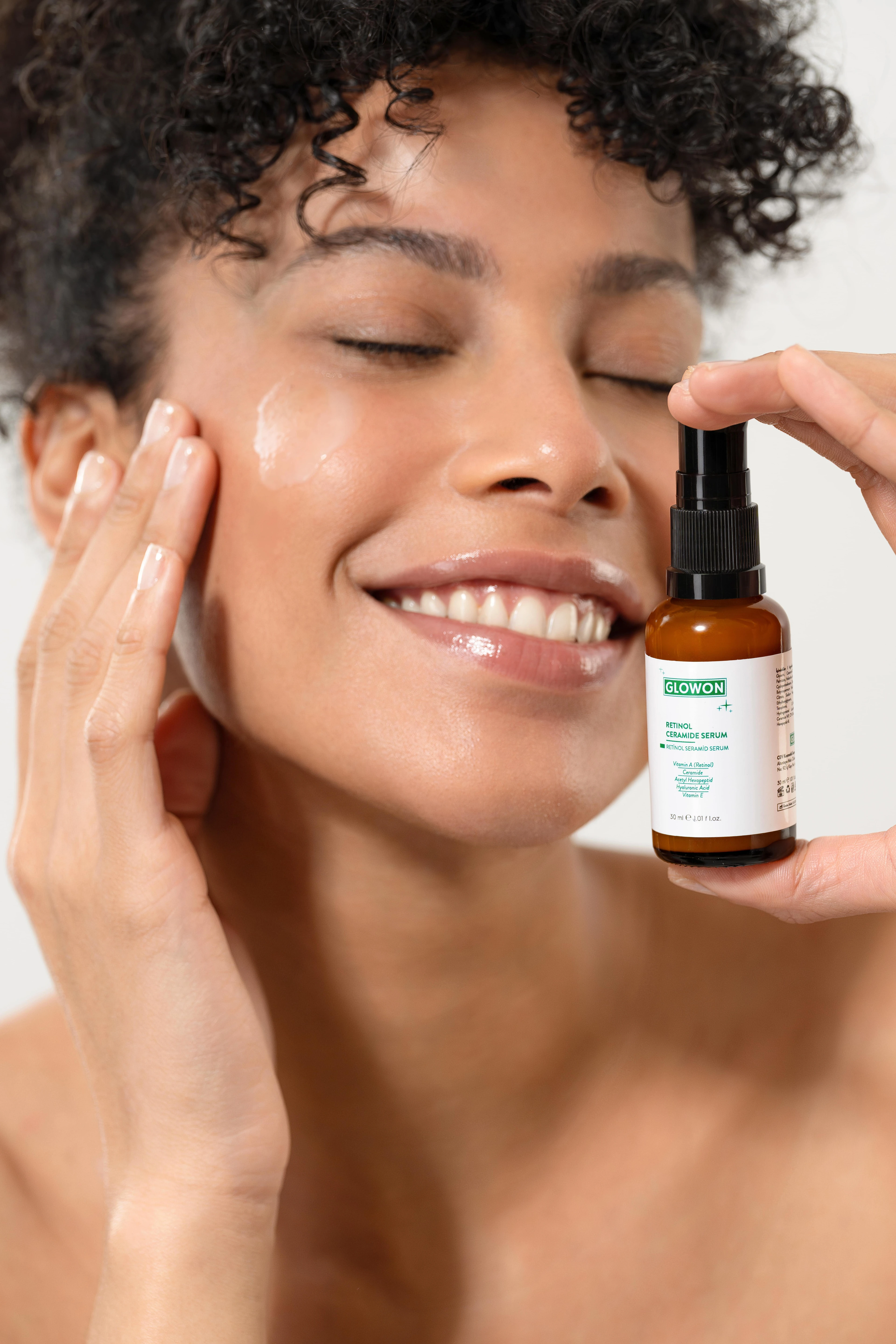 GLOWON Retinol ve Yoğun Nemlendirici Serum İçeren Cilt Yenileyici İkili Set