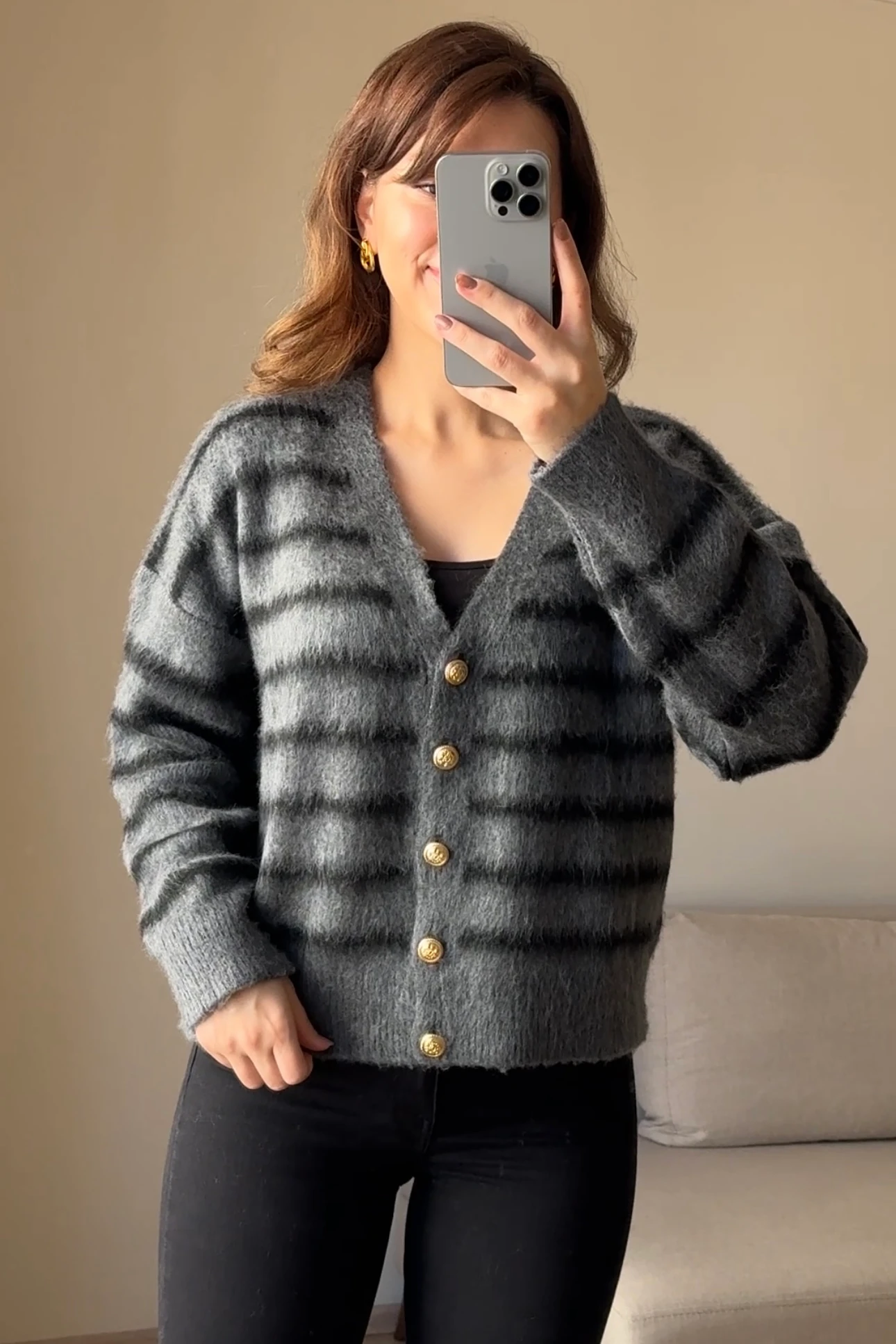  V YAKA ÇİZGİLİ PREMIUM HIRKA