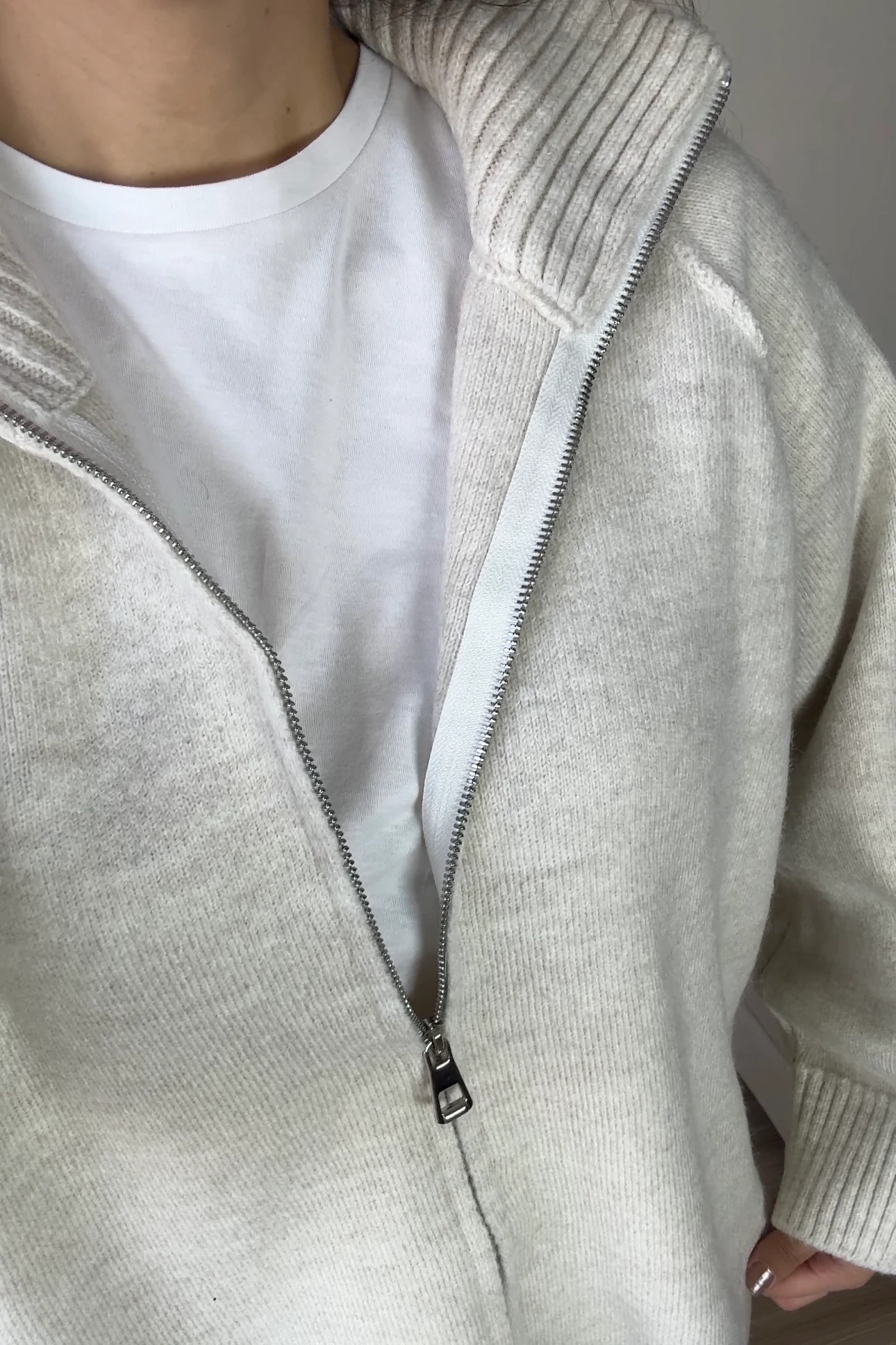 DİK YAKA FERMUARLI KALIN TRİKO HIRKA