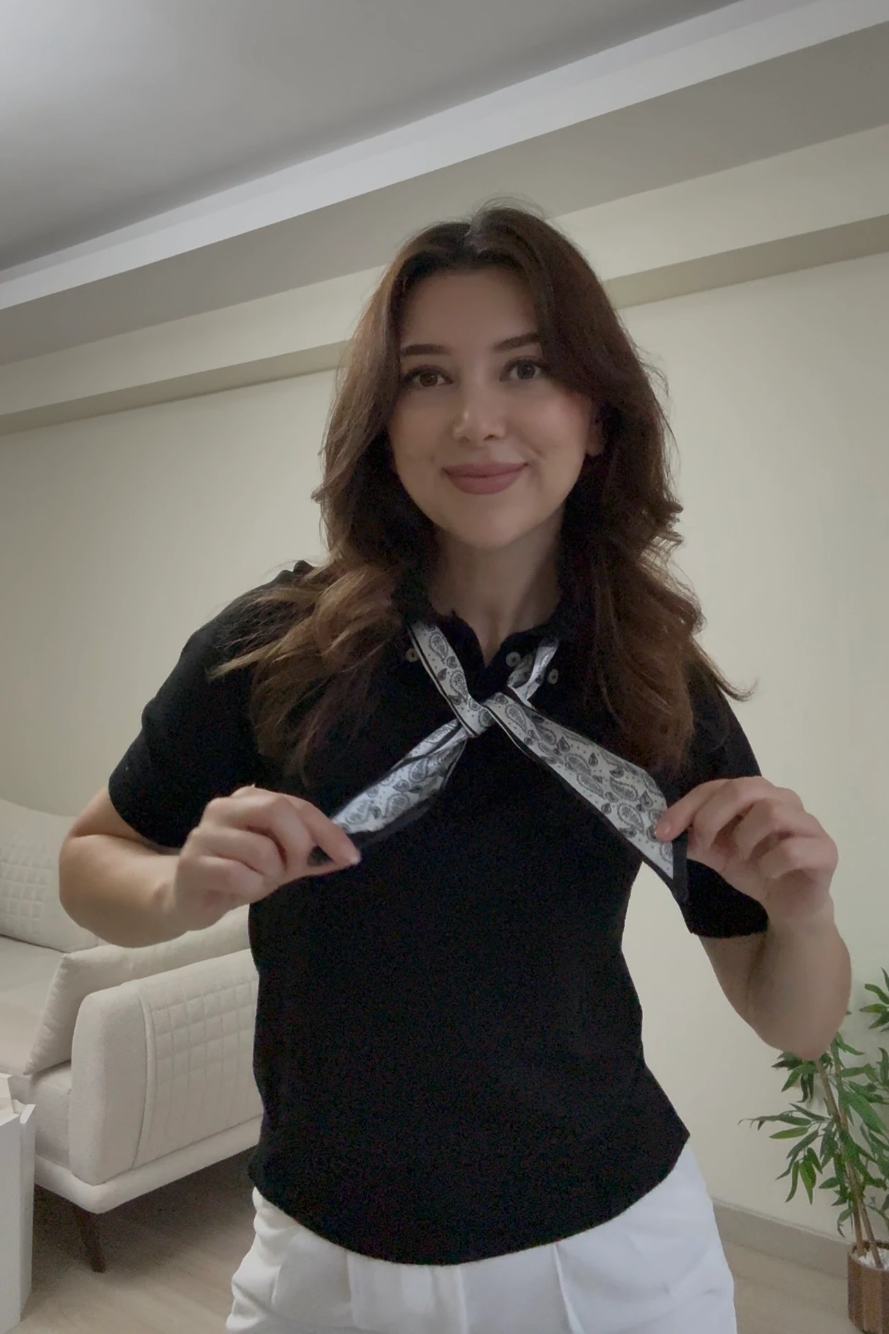 POLO YAKA FULAR DETAYLI TRİKO - Siyah