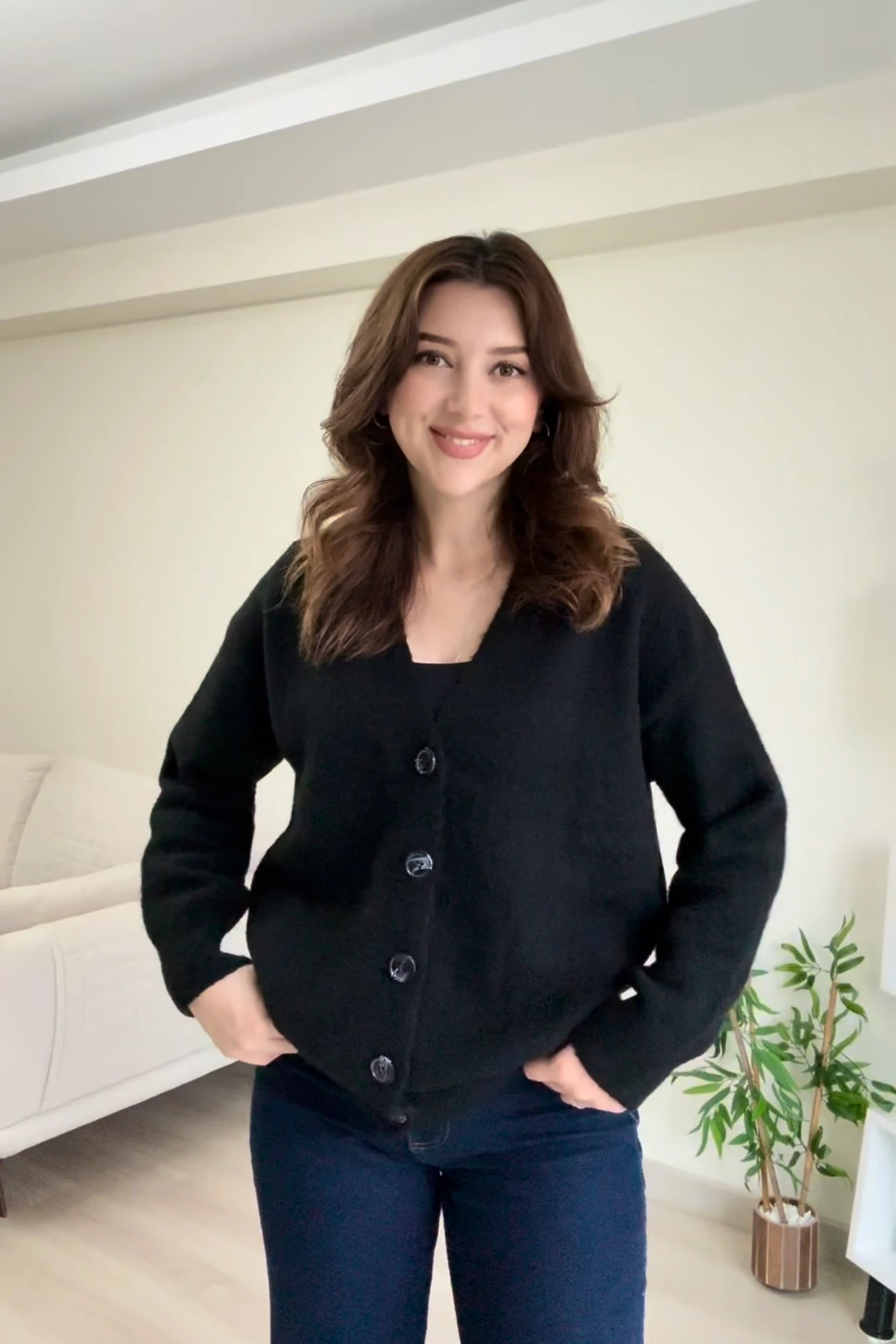 DÜĞMELİ YÜN HIRKA - Siyah