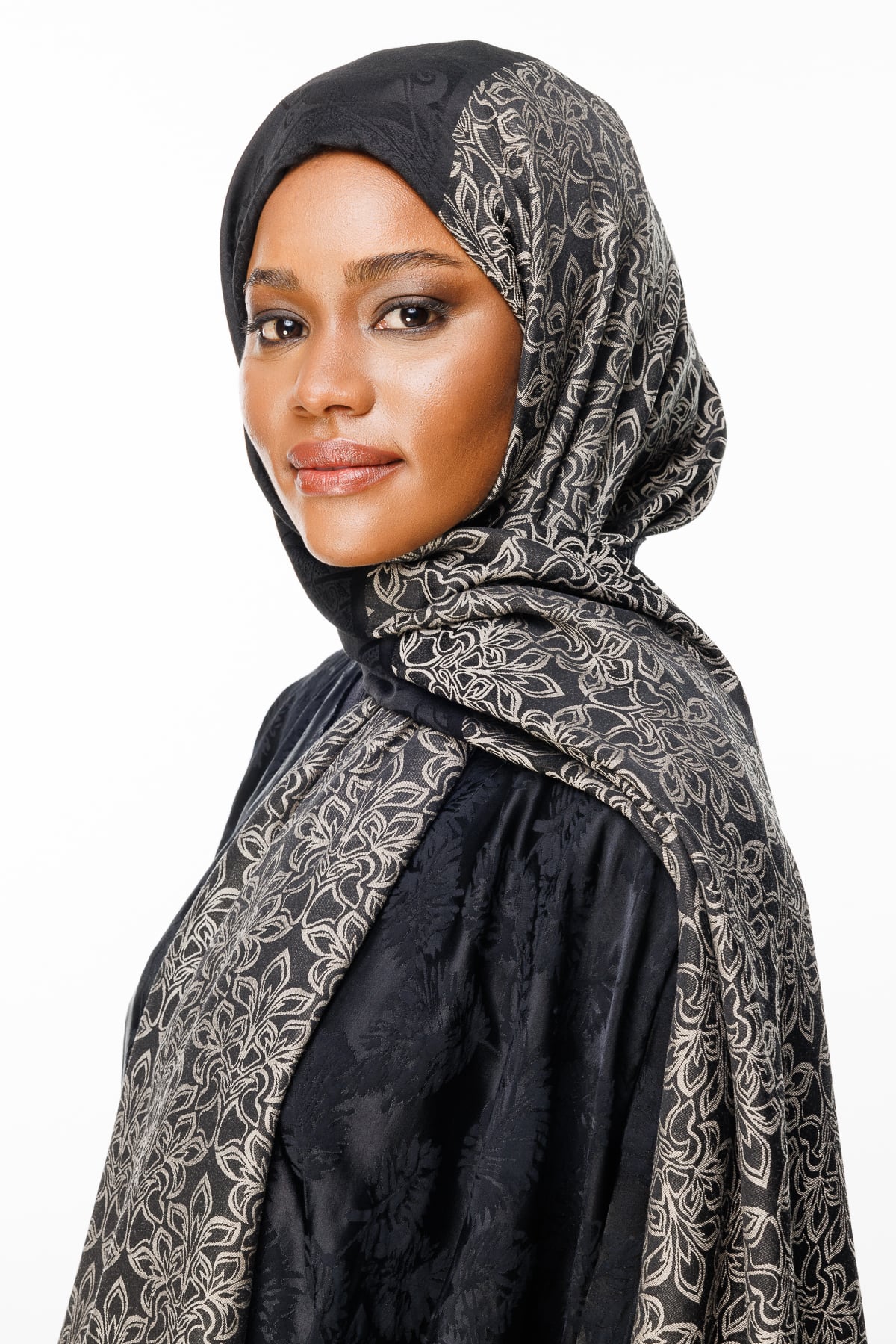 Nora-Pattern Reversible Shawl - Black-Beige