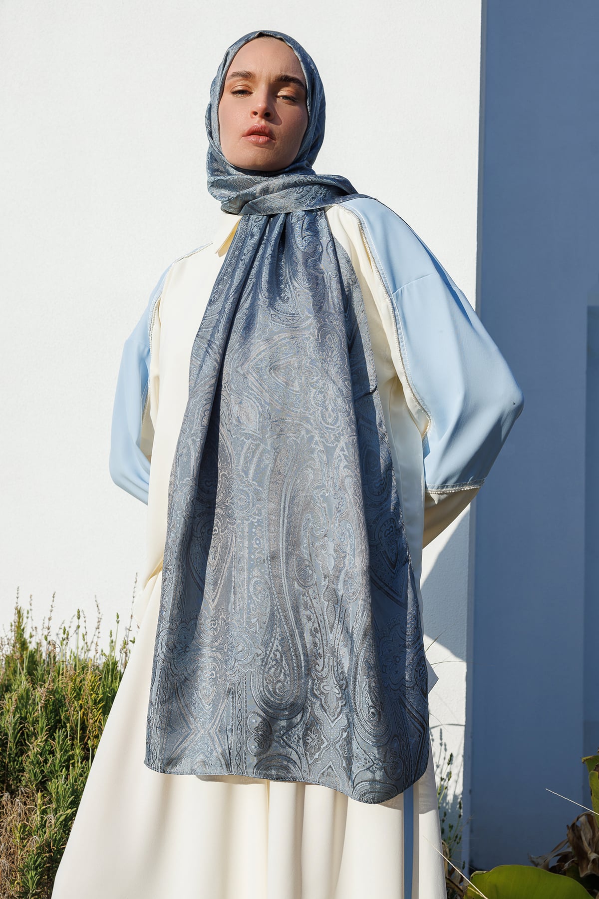 Liva Pattern Shine Line Shawl - Dark Gray-Light Blue