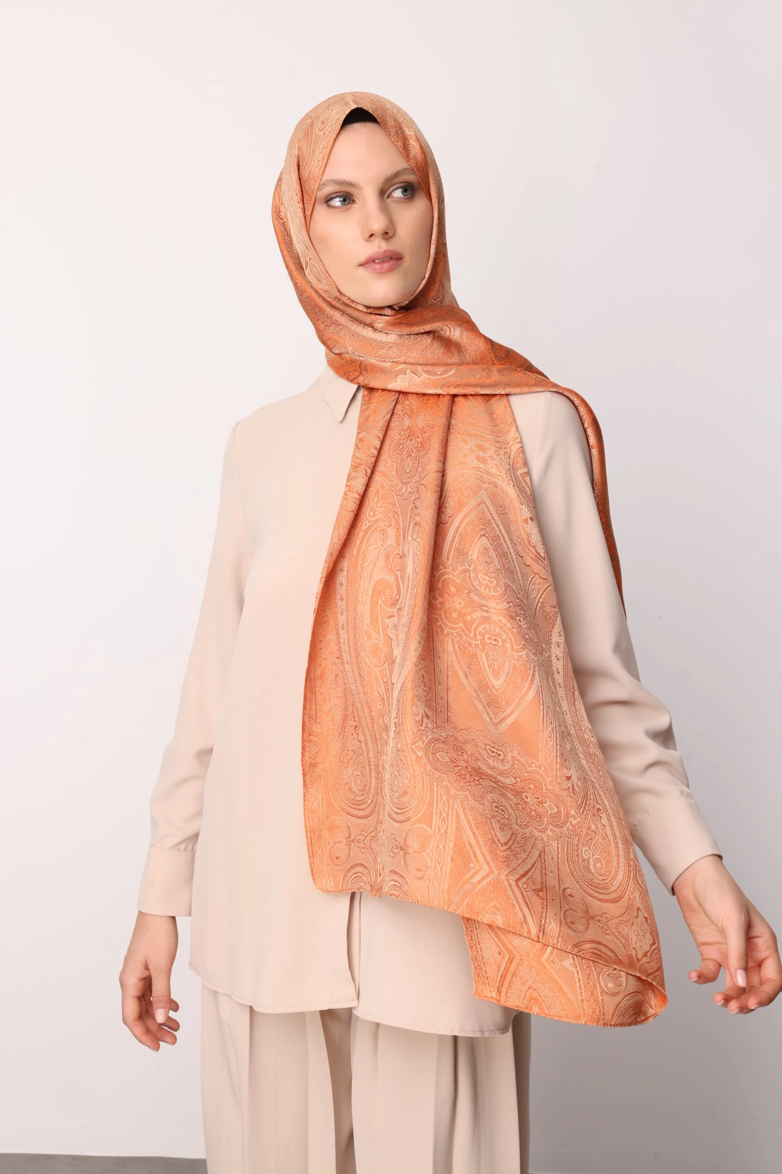Liva Pattern Shine Line Shawl - Mink-Cinnamon