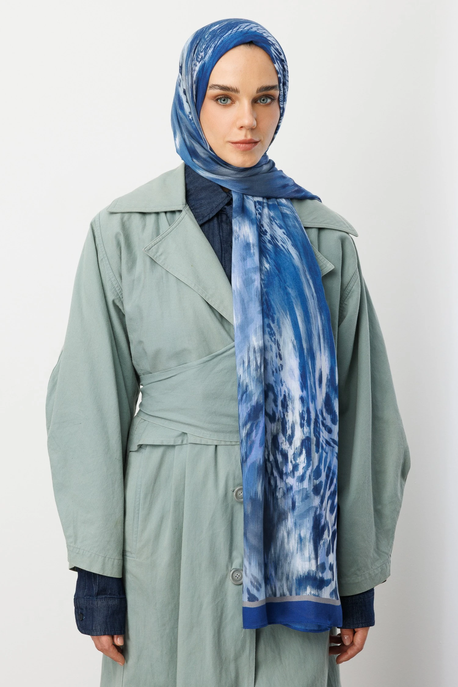 Wholesale Leopard Pattern Ramie Shawl - Indigo