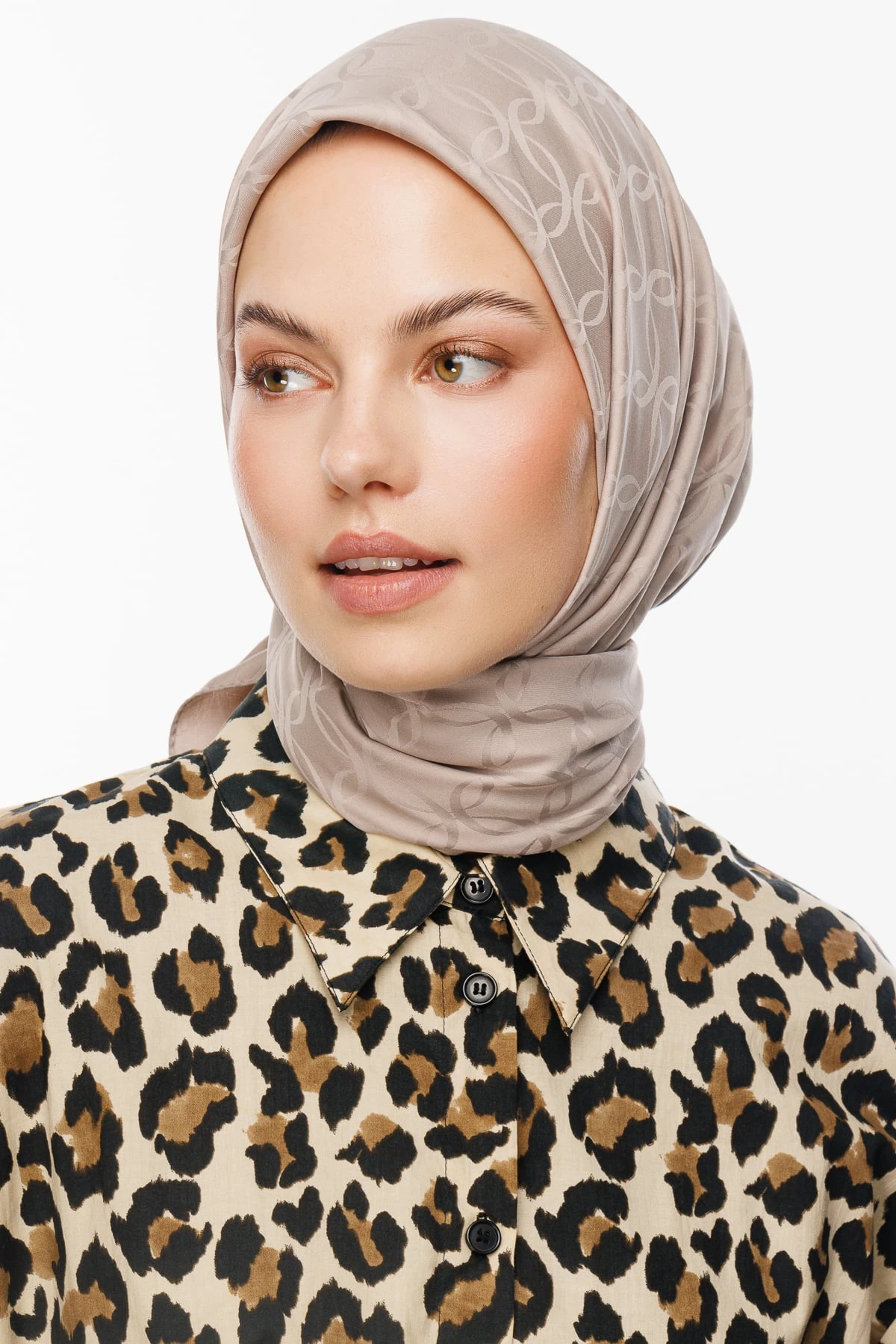 London Pattern Silky Jacquard Scarf - Beige