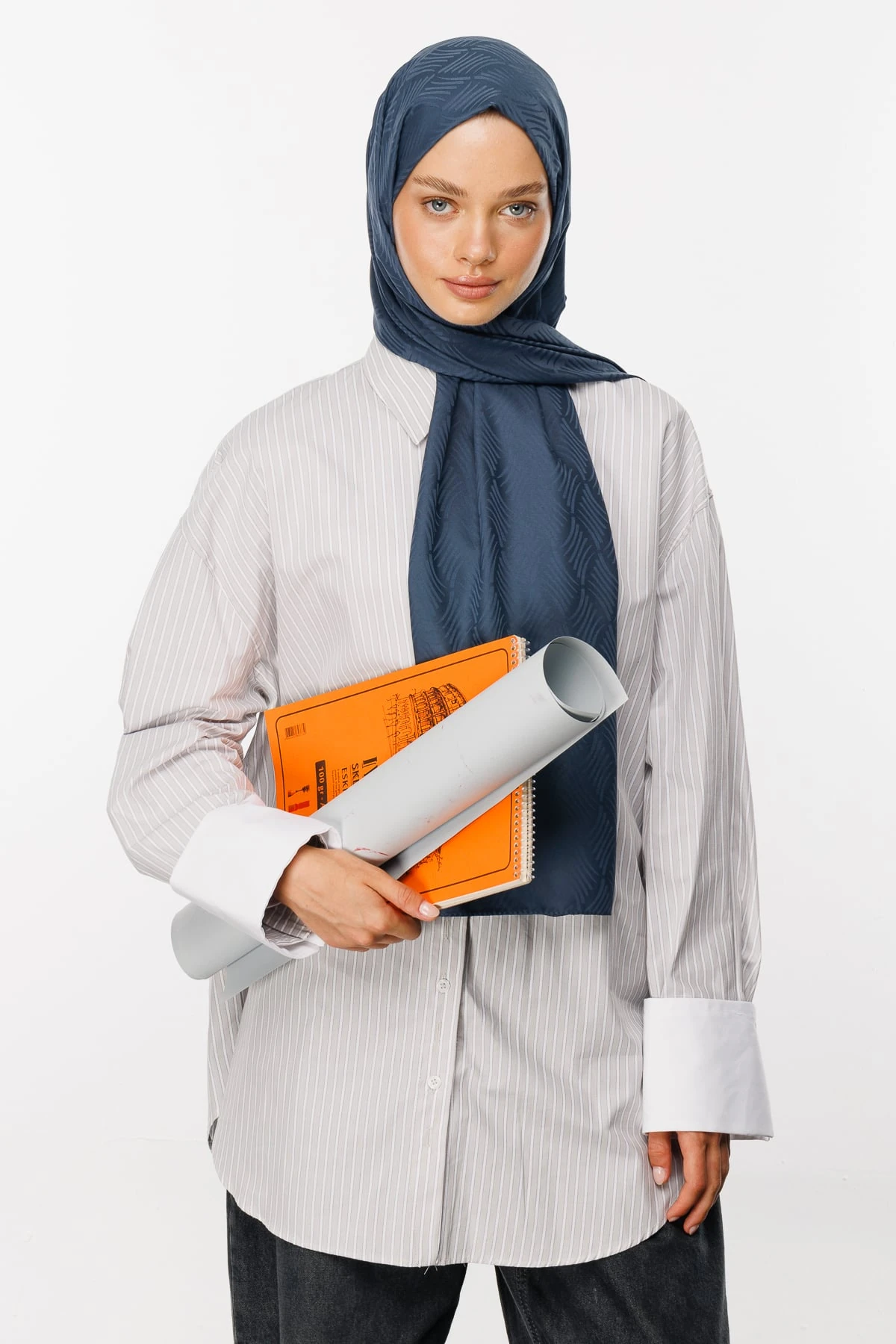 Aura Pattern Silk Jacquard Shawl - Anthracite