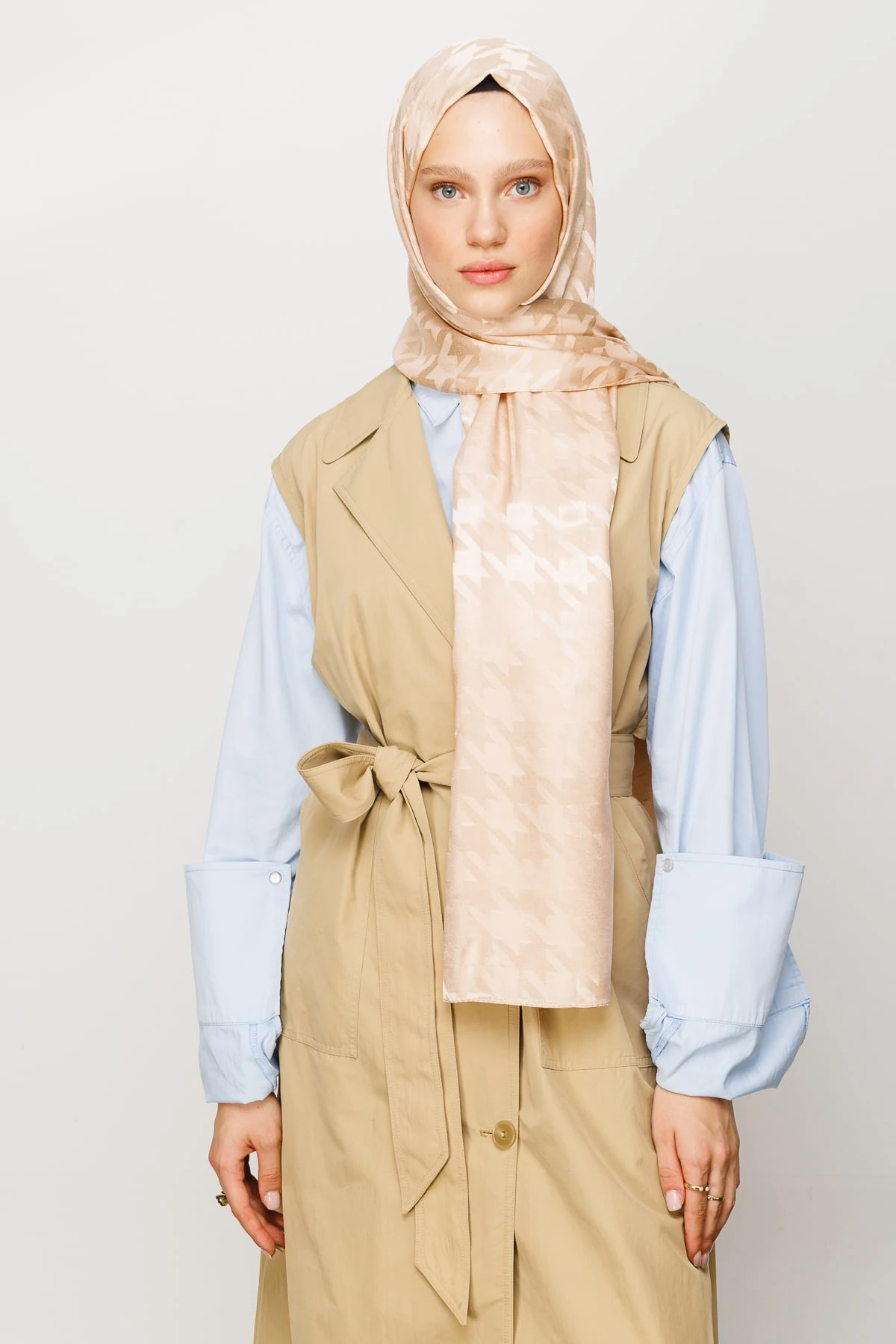 Toptan Kazayağı Desen Parlak Jakar Şal - Kum Beji