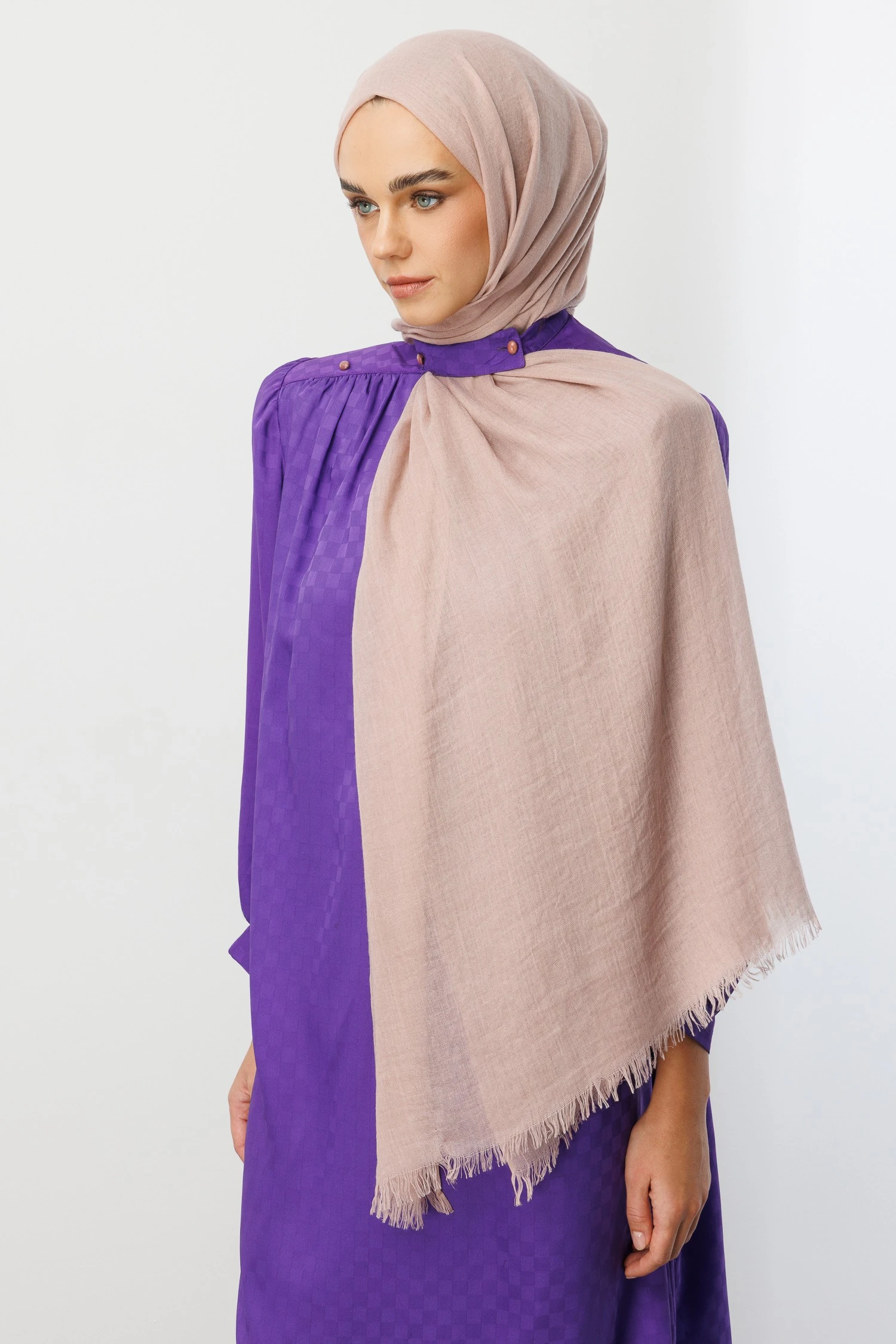 Wholesale Dubai Shawls - Powder