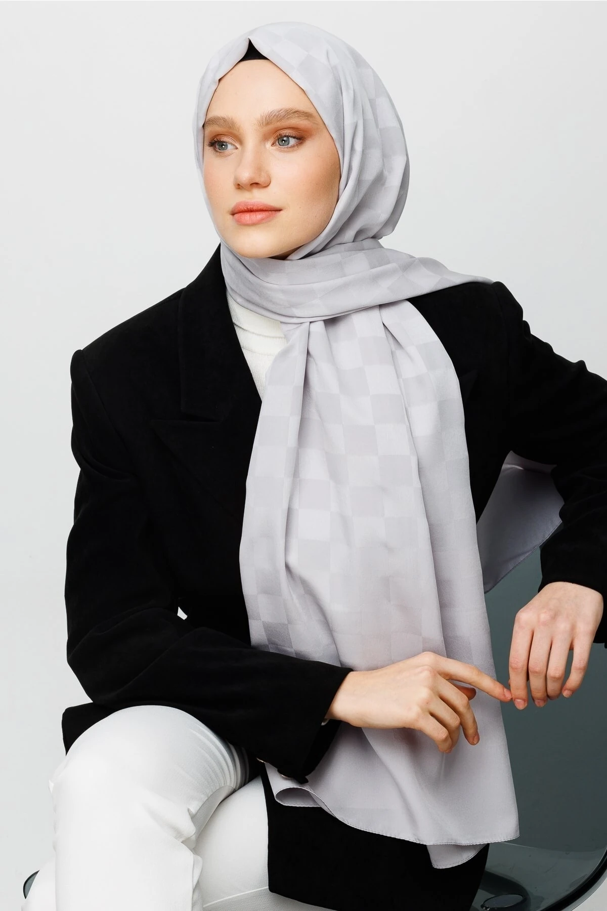 Toptan Dama Desen İpeksi Jakar Şal - Gümüş