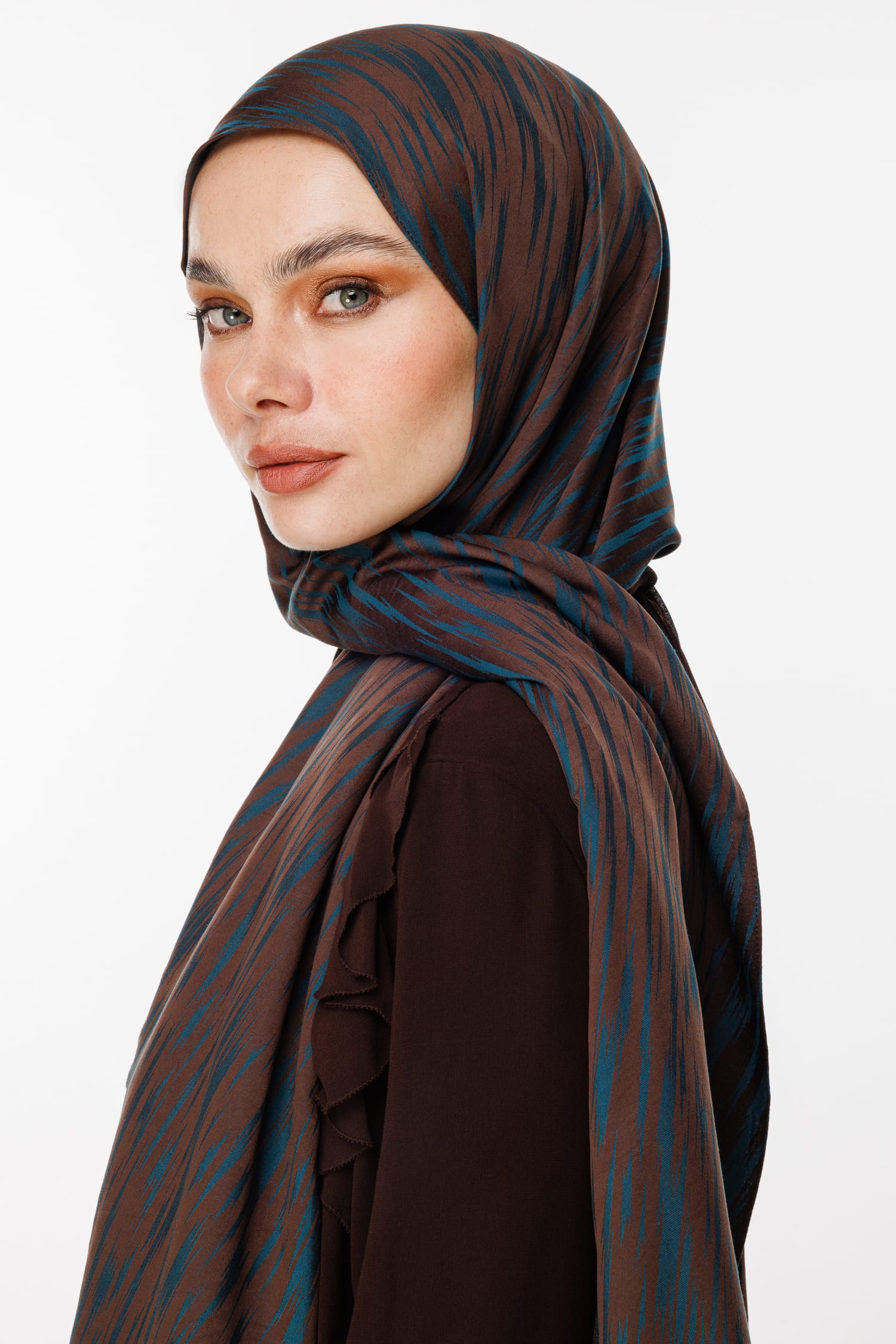 Selis-Pattern Reversible Shawl - Bitter Brown-Petroleum Blue