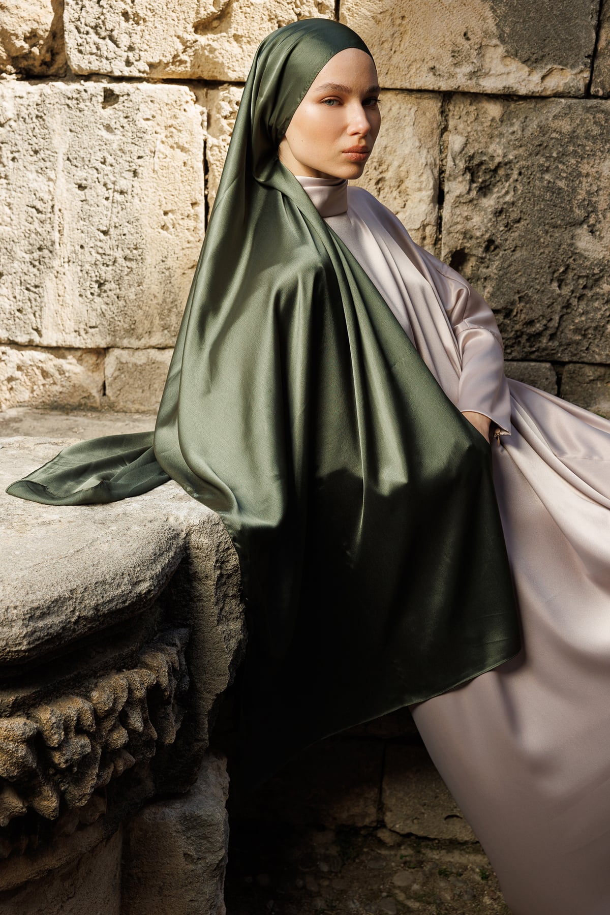 Diamond Aura Shawl - Haki