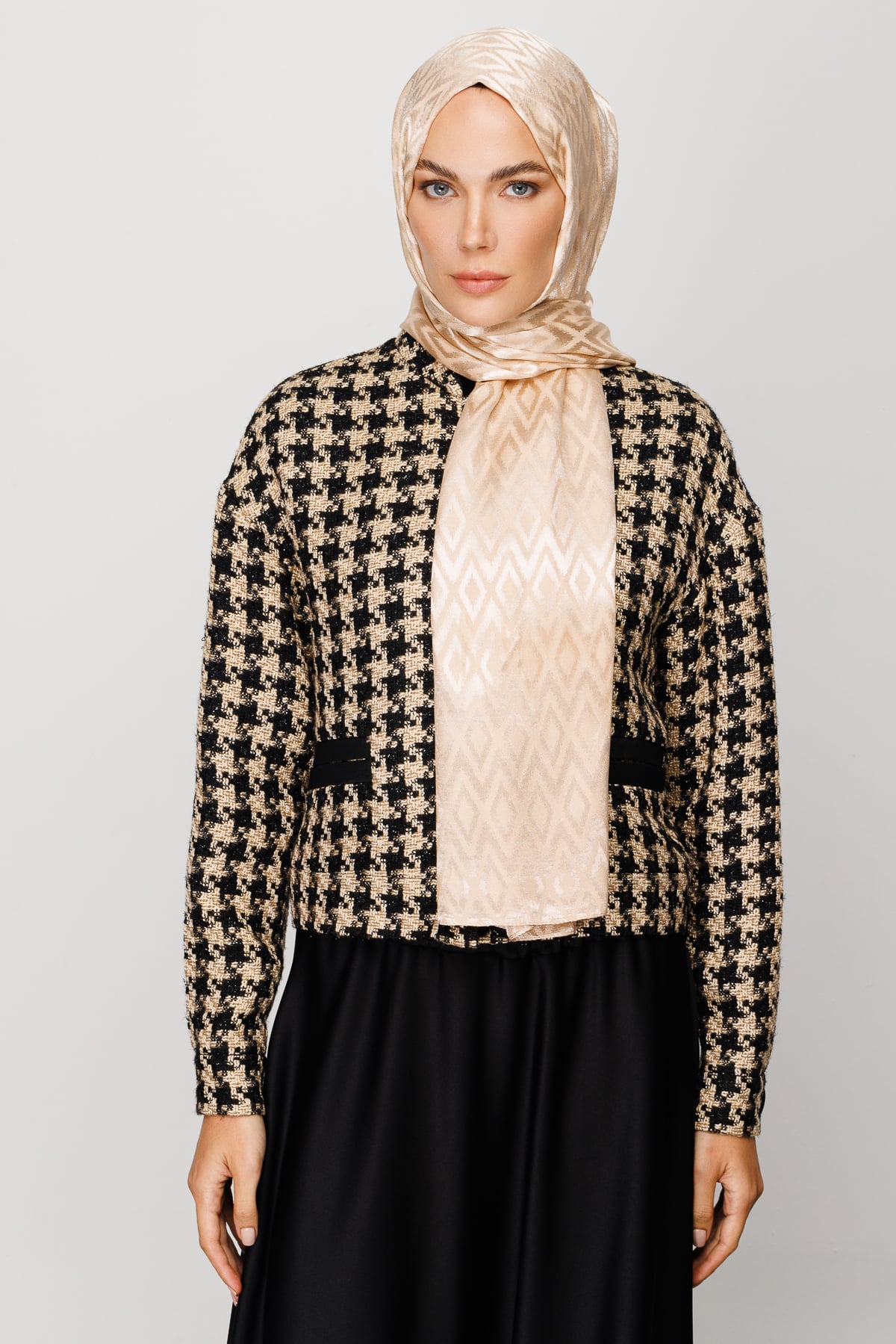 Toptan Karo Desen Parlak Jakar Şal - Kum Beji