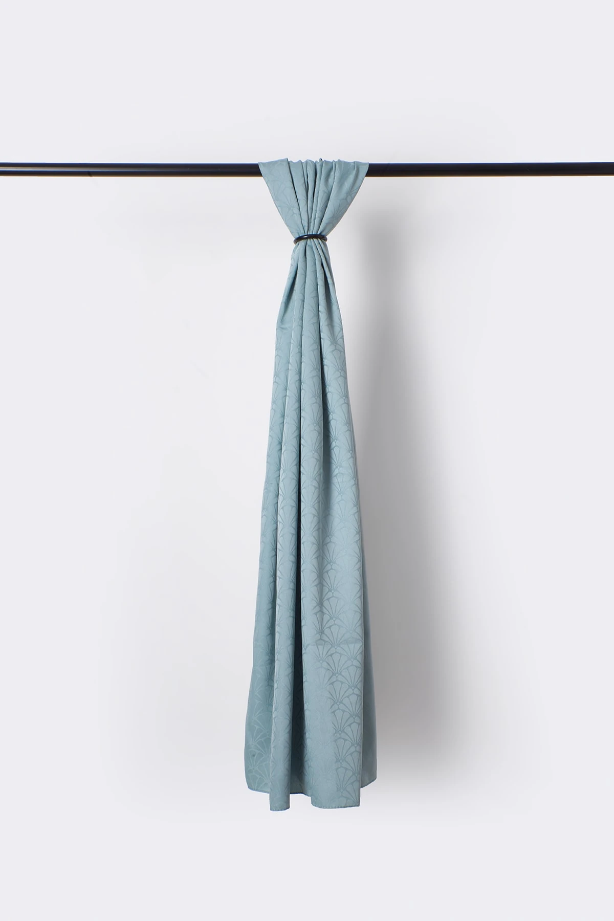 Lotus Pattern Silk Jacquard Shawl - Cagla