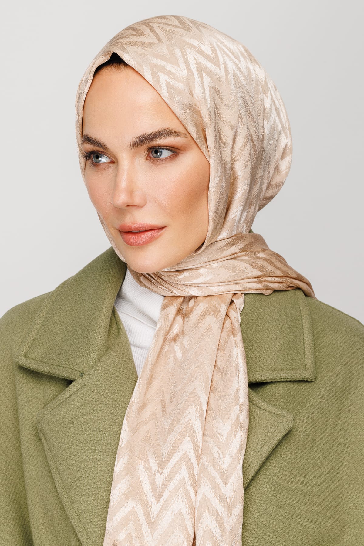 Zigzag Pattern Shiny Jacquard Shawl - Sand Beige