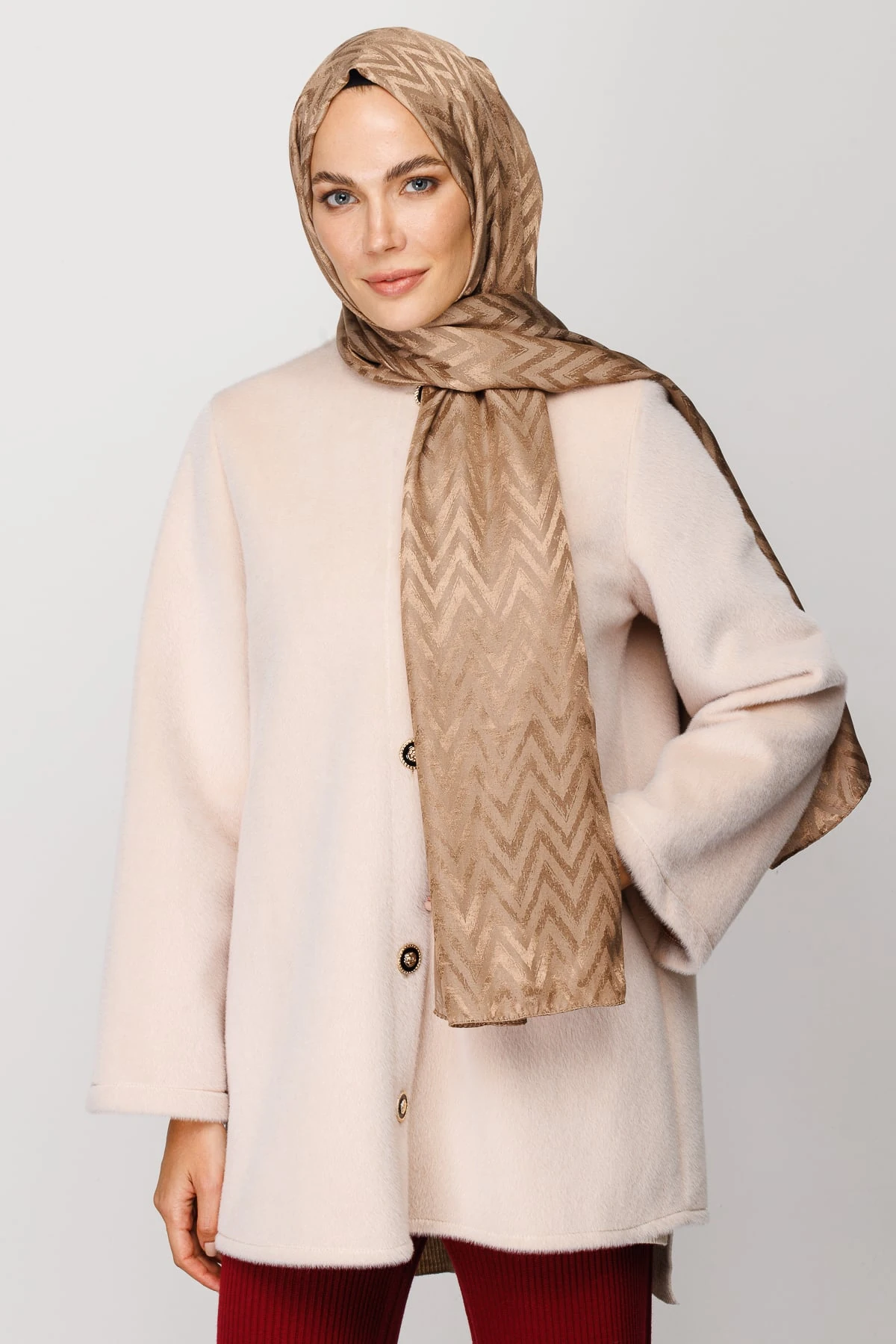 Zigzag Pattern Shiny Jacquard Shawl - Brown