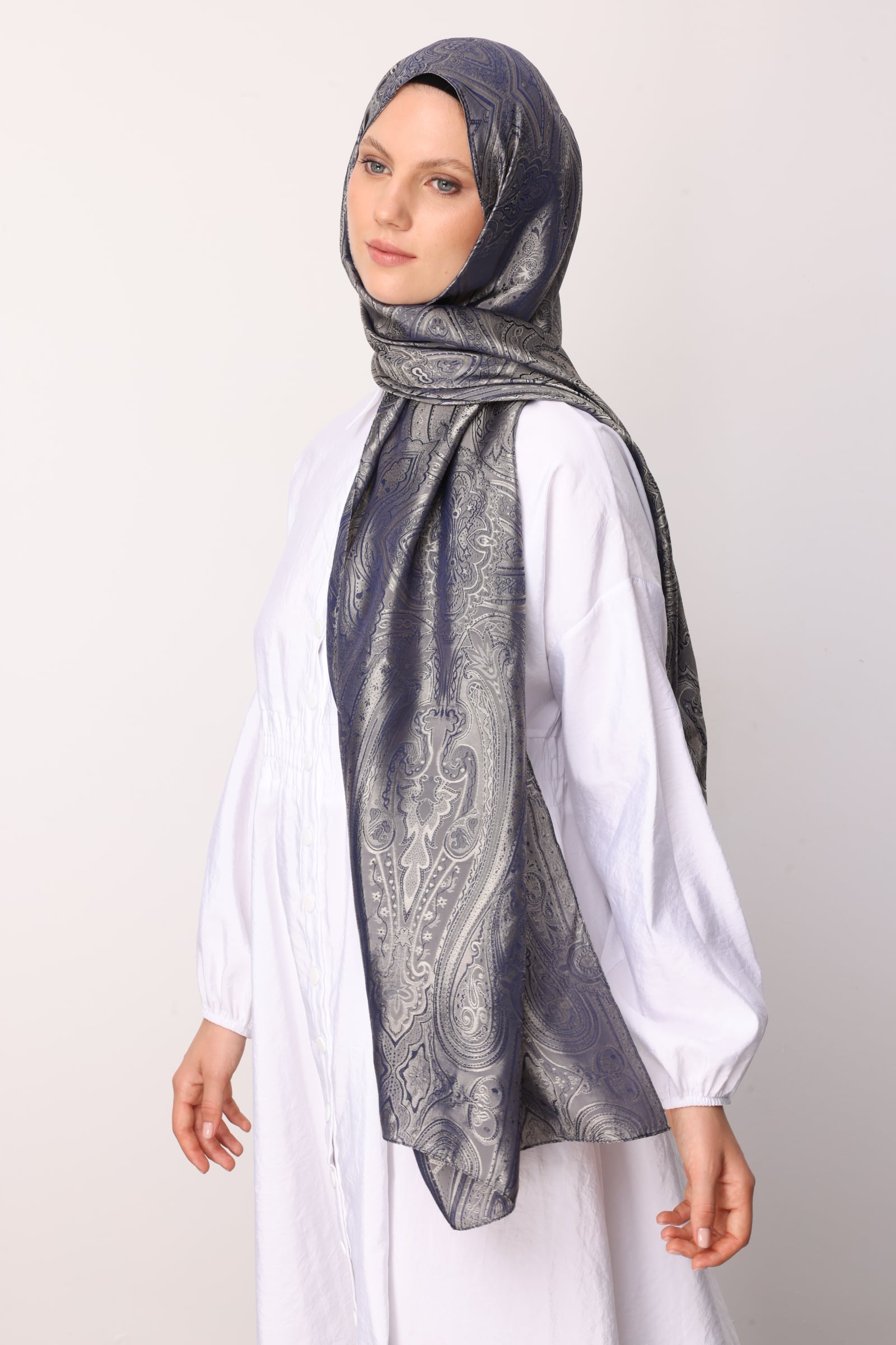 Liva Pattern Shine Line Shawl - Navy Blue-Beige