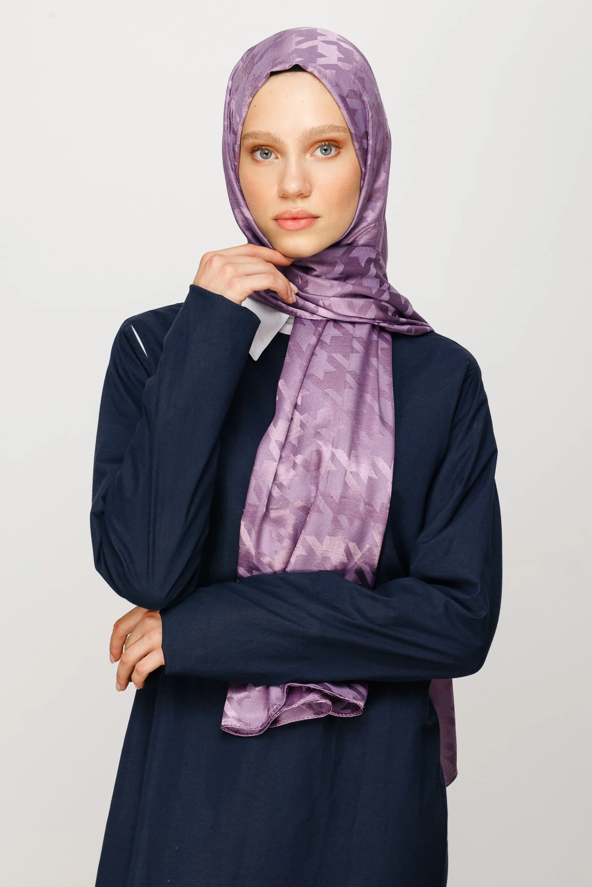 Wholesale Houndstooth Pattern Shiny Jacquard Shawl - Lavender