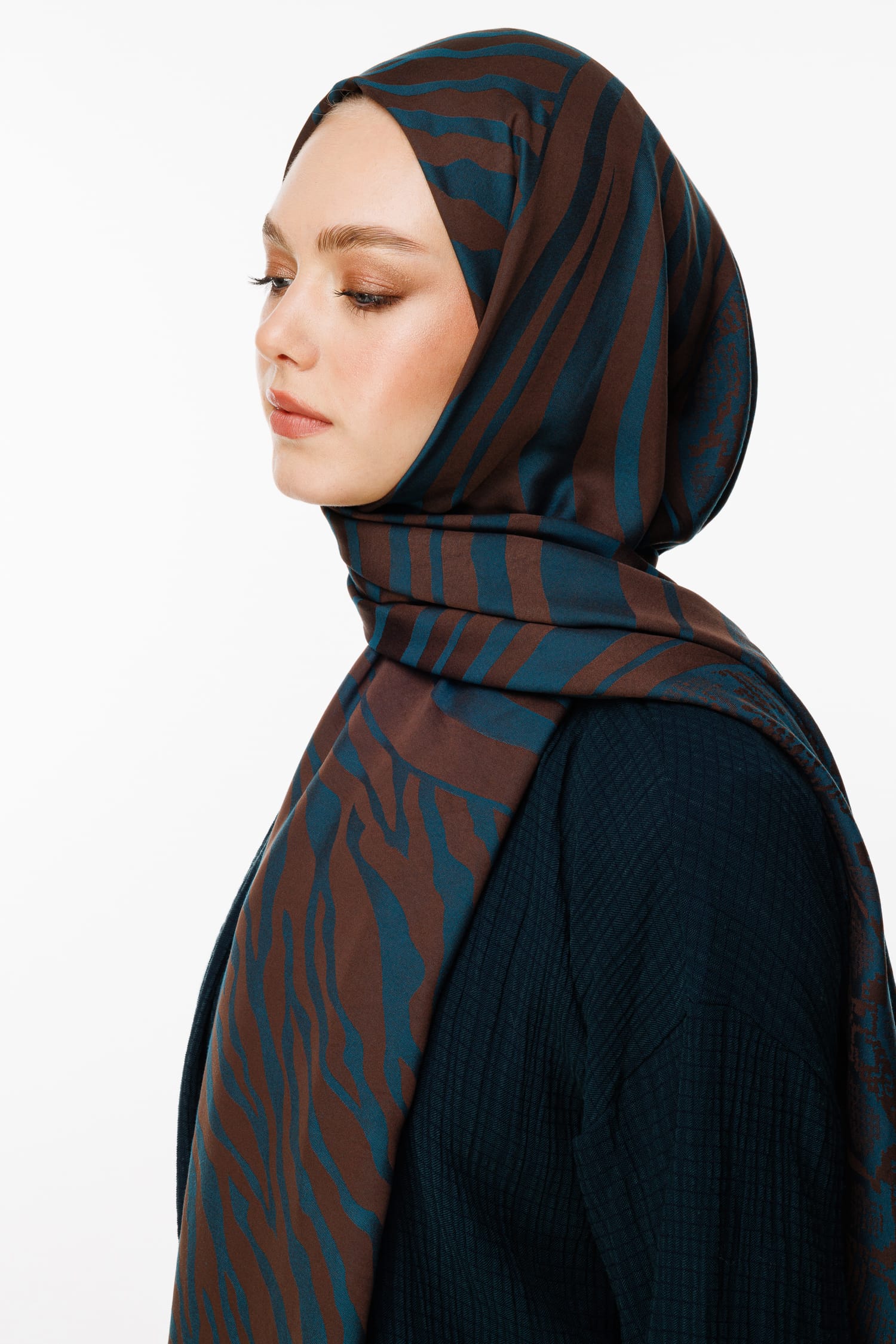 Riad-Pattern Reversible Shawl - Bitter Brown-Petroleum Blue