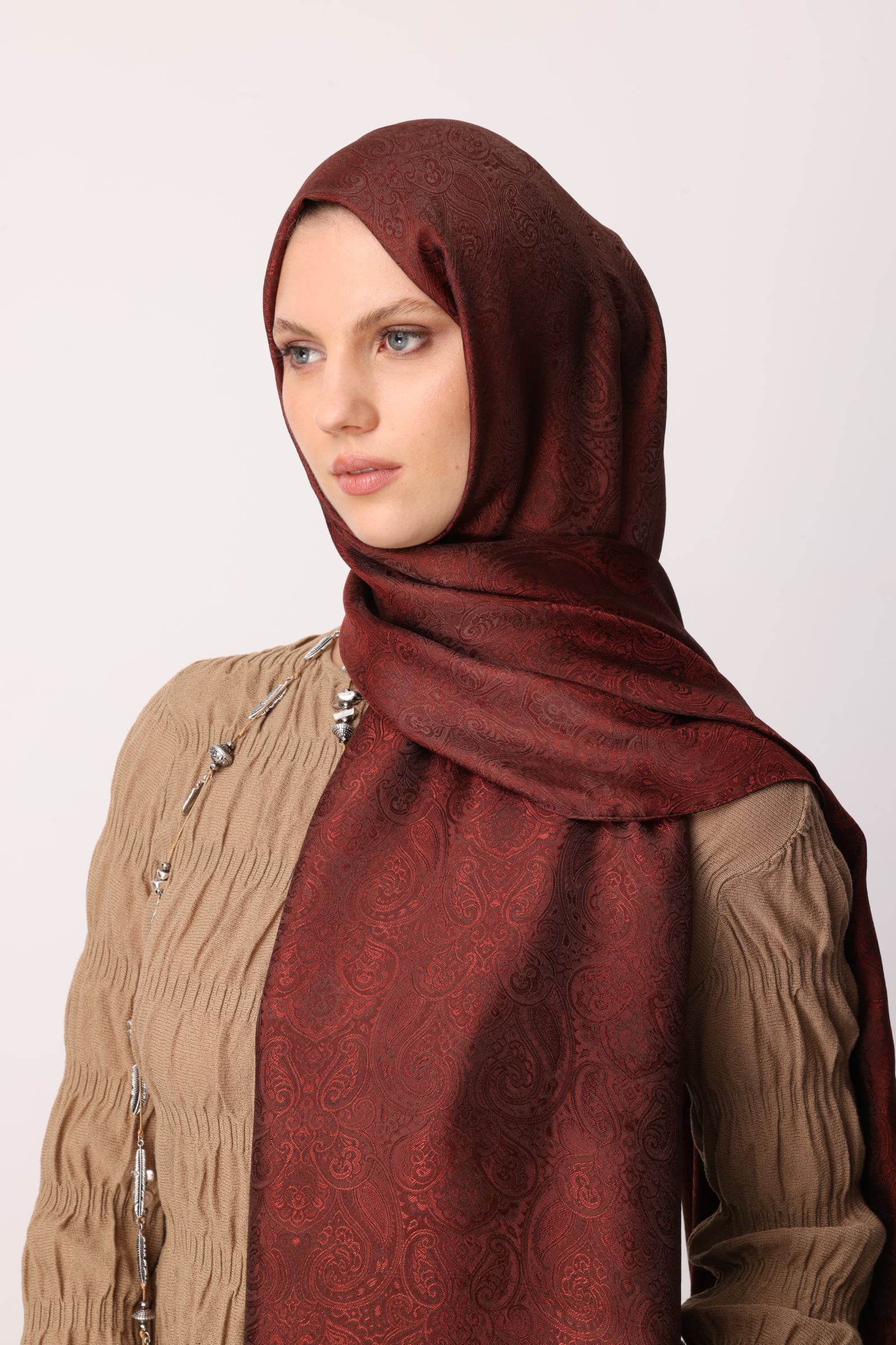 Moren Pattern Shine Line Shawl - Bitter Coffee-Coffee