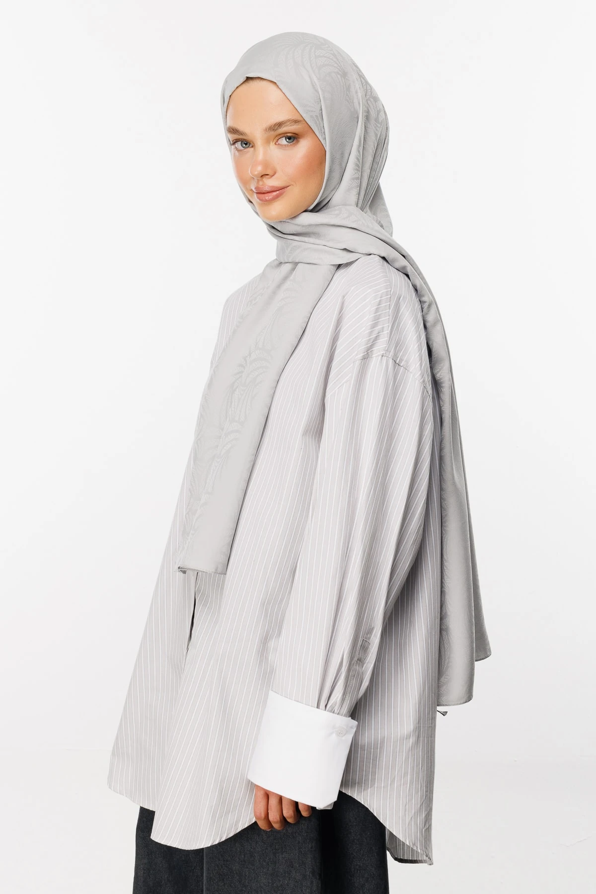 Toptan Artemis Desen İpeksi Jakar Şal - Gümüş