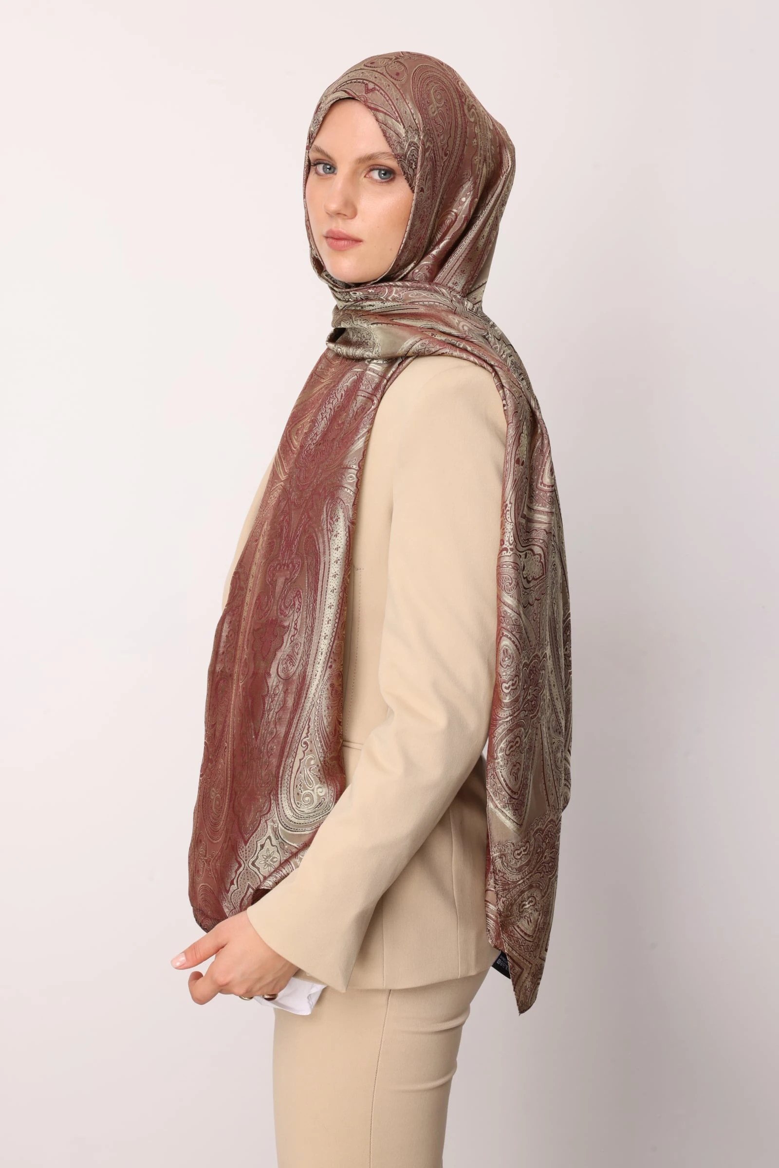 Liva Pattern Shine Line Shawl - Damson-Salmon