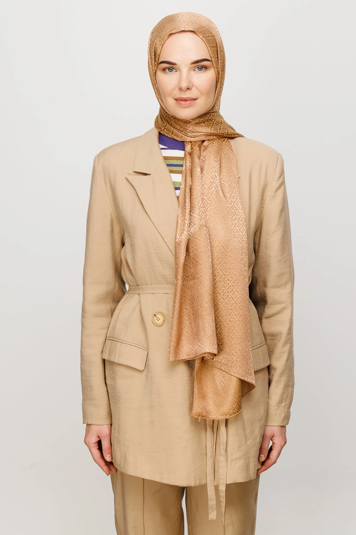 Toptan Forever Desen Parlak Jakar Şal - Bisküvi