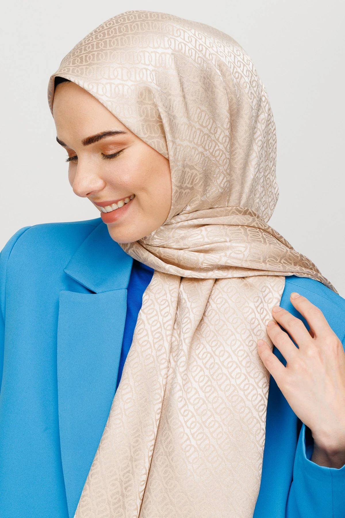 Toptan Forever Desen Parlak Jakar Şal - Bej