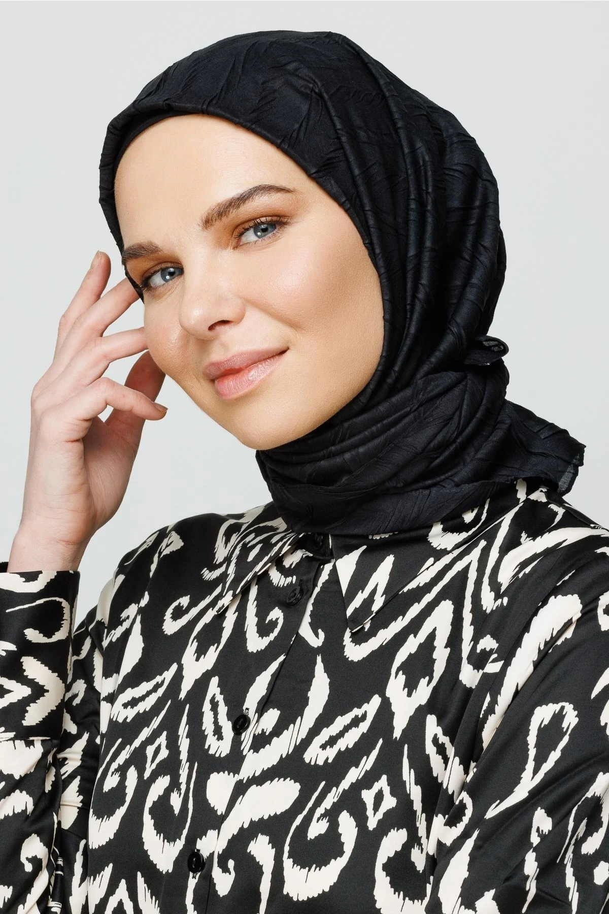 Pleated Bamboo Scarf - Black