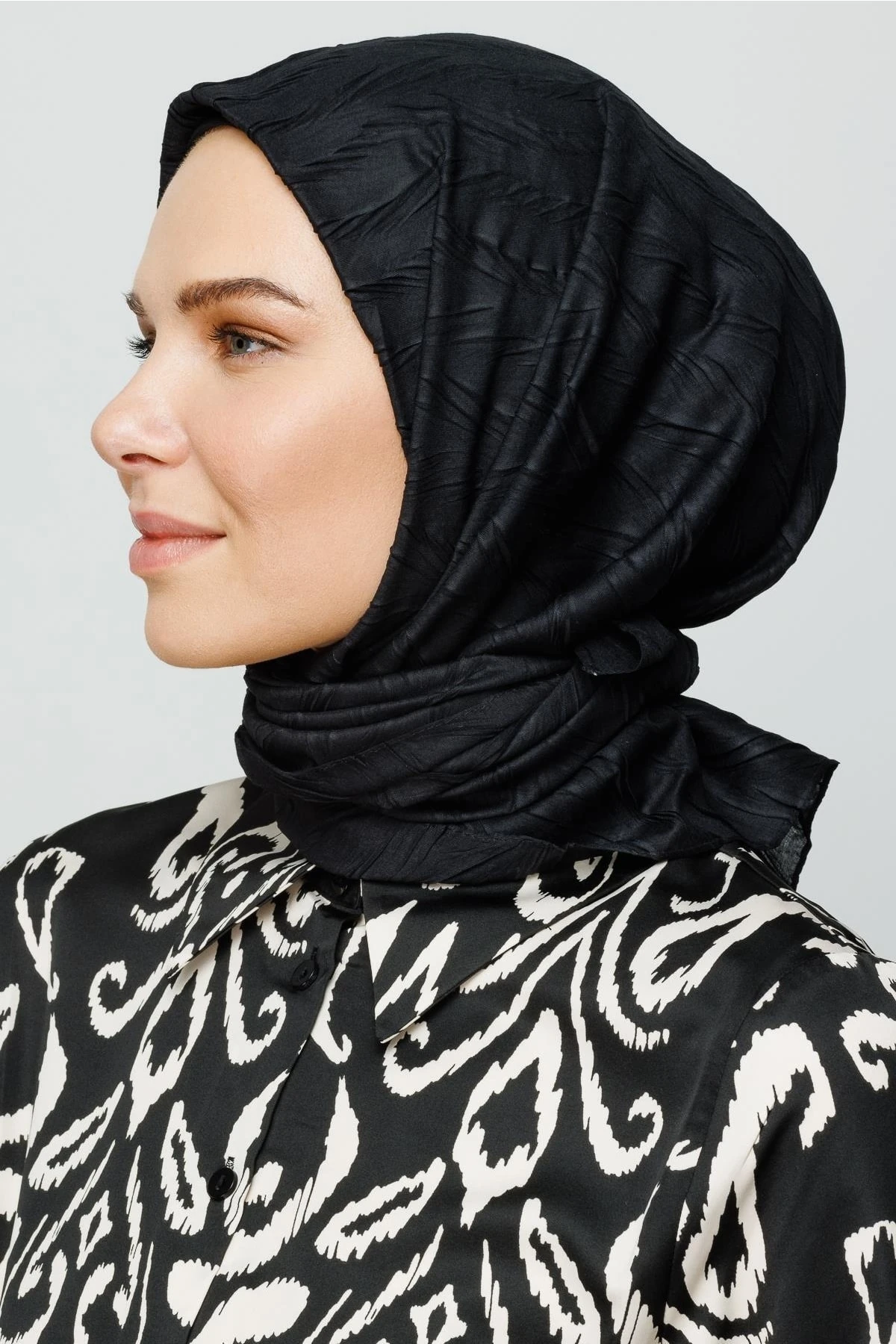 Pleated Bamboo Scarf - Black