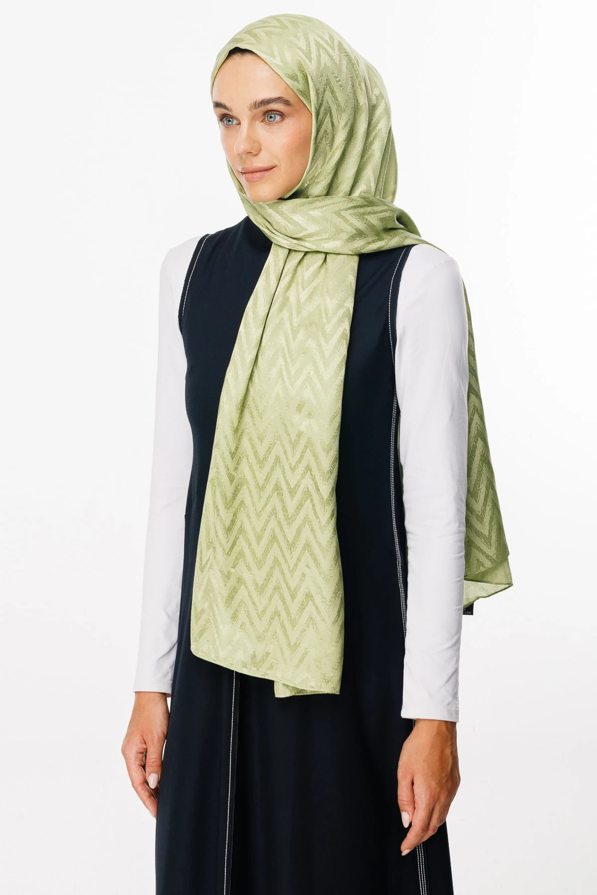 Zigzag Pattern Shiny Jacquard Shawl - Pistachio Green