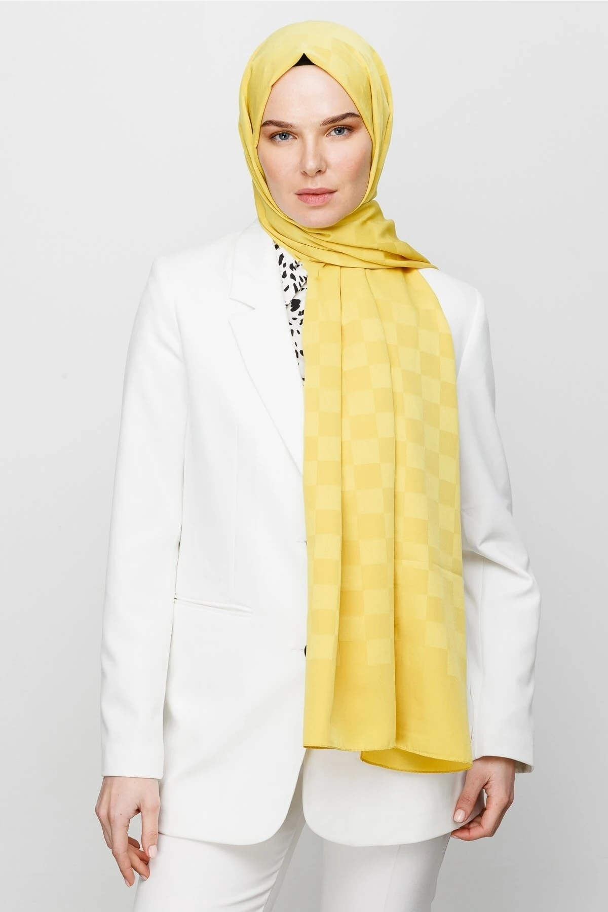 Checkers Pattern Silk Jacquard Shawl - Yellow