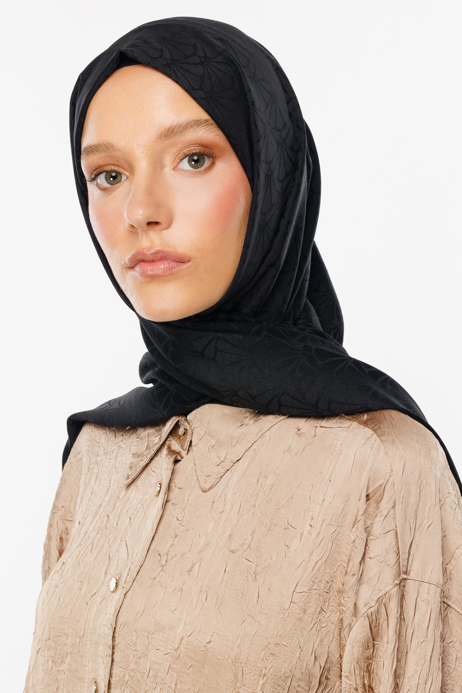 Lotus Pattern Silk Jacquard Shawl - Black