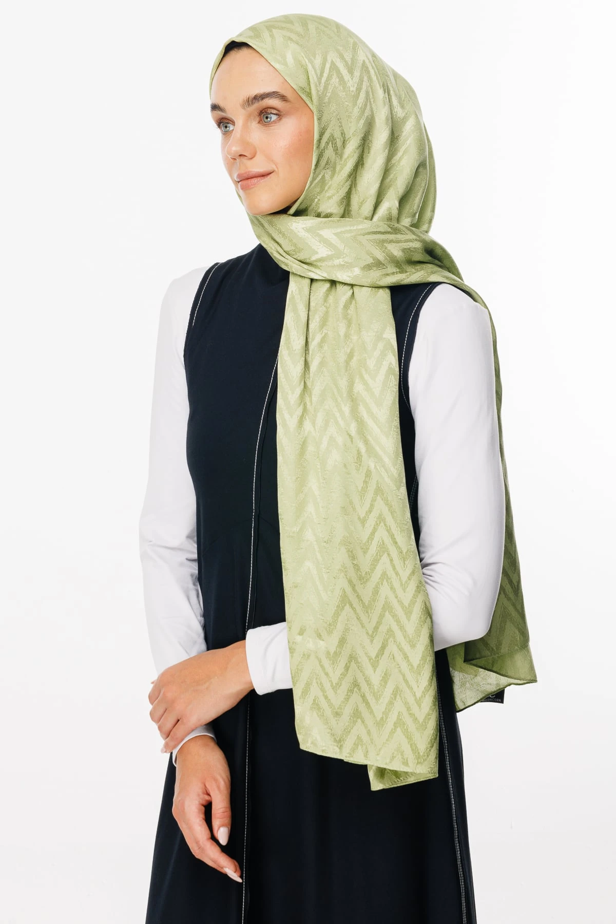 Zigzag Pattern Shiny Jacquard Shawl - Pistachio Green