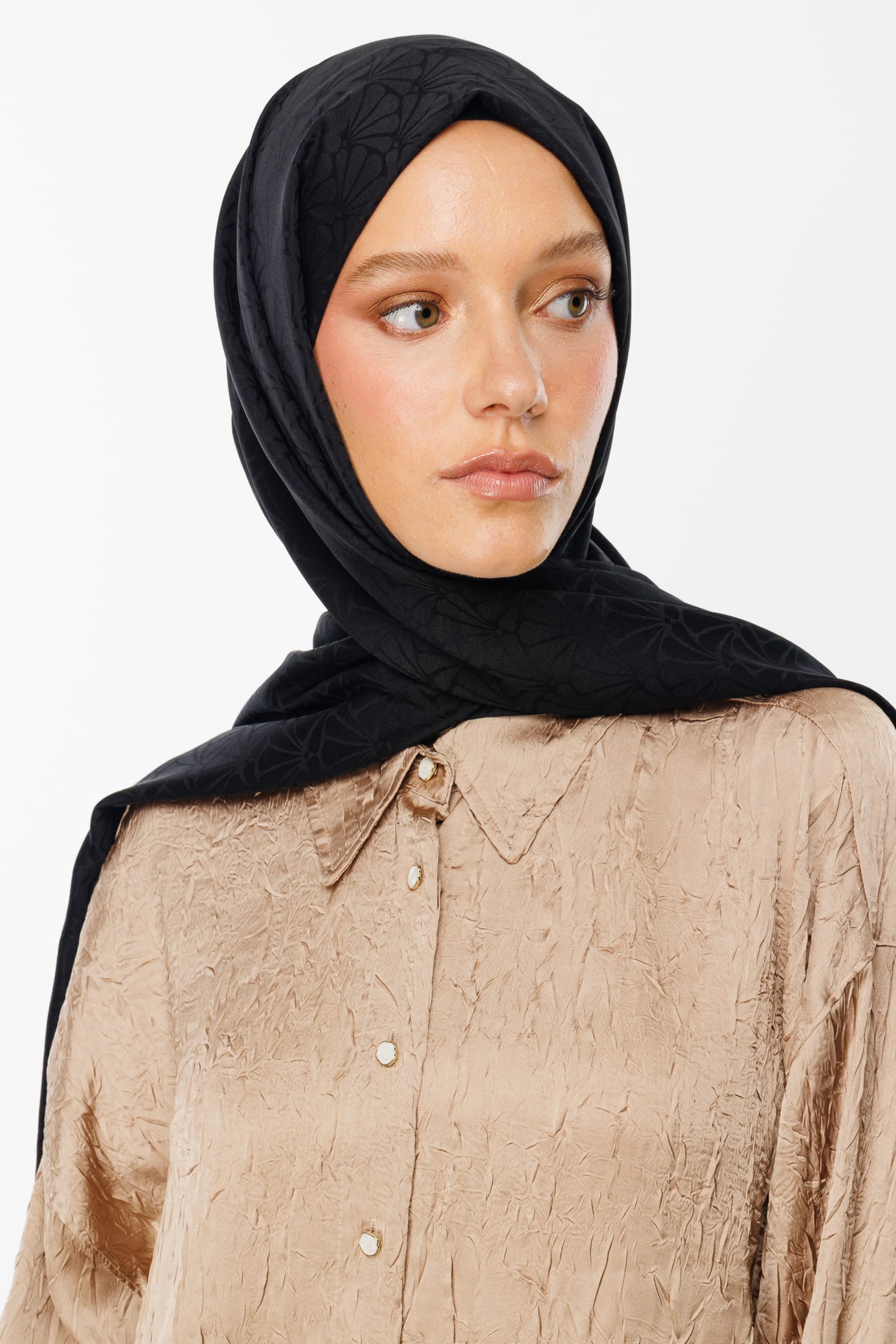 Lotus Pattern Silk Jacquard Shawl - Black