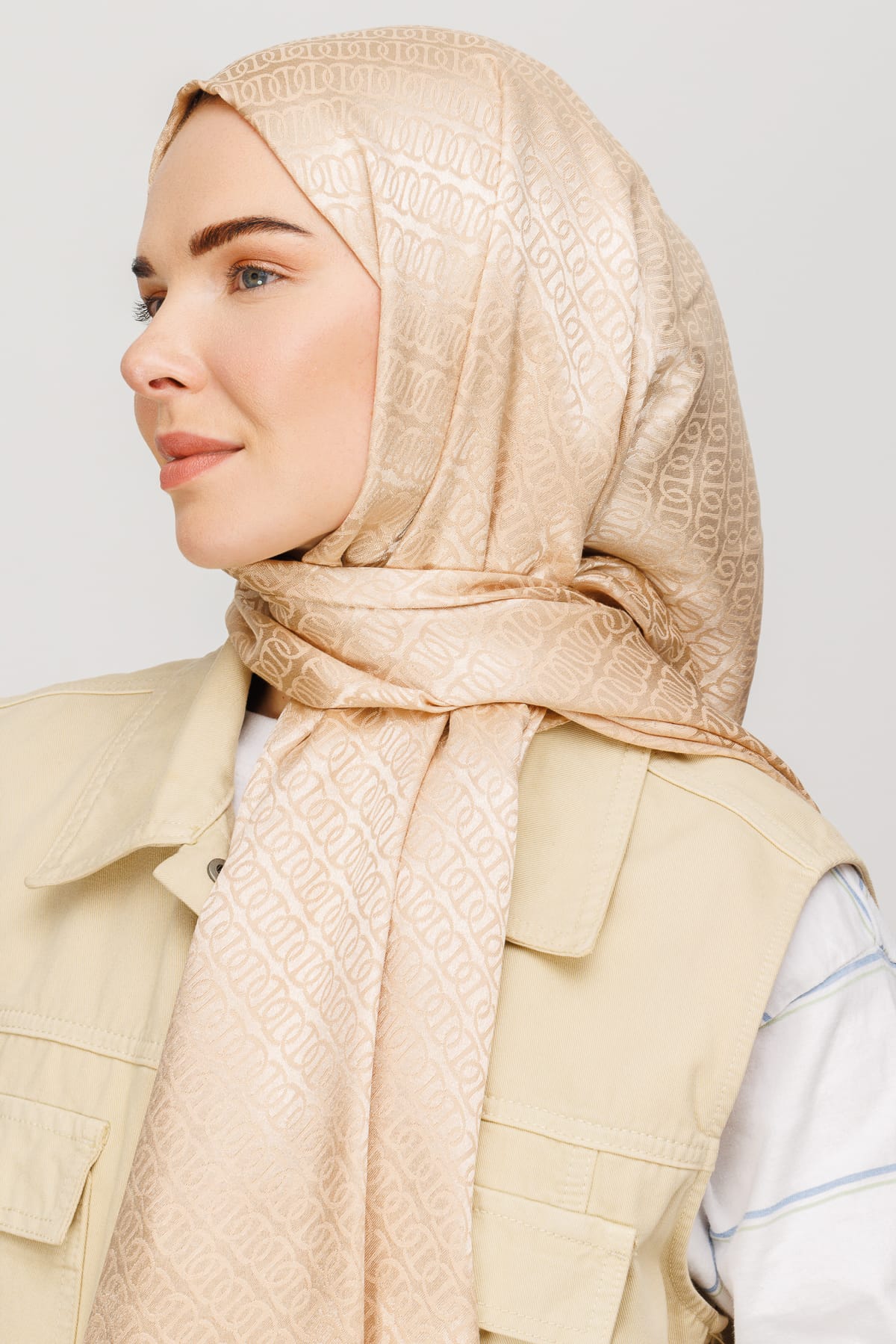 Toptan Forever Desen Parlak Jakar Şal - Kum Beji