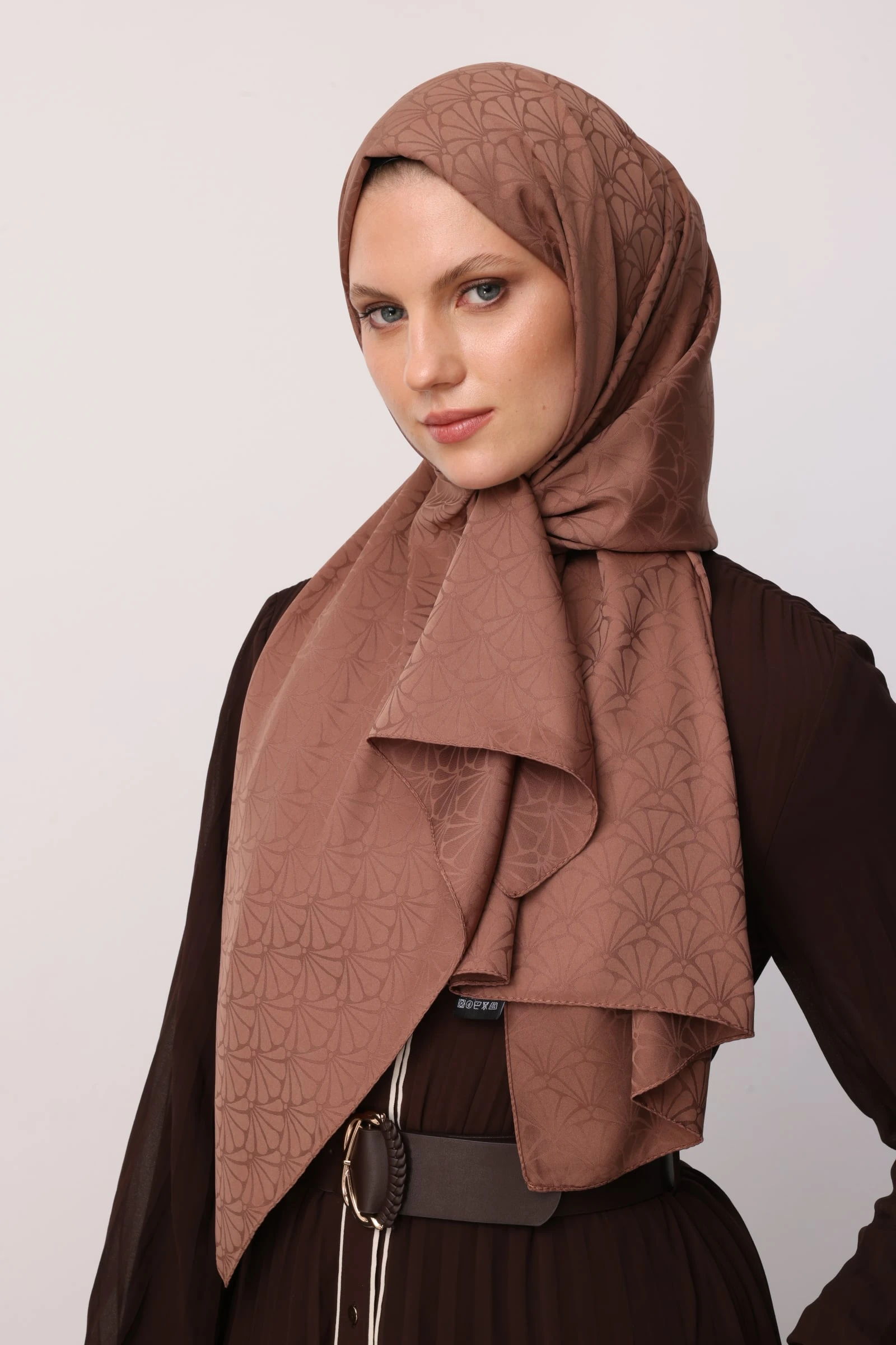 Lotus Pattern Silk Jacquard Shawl - Yalı