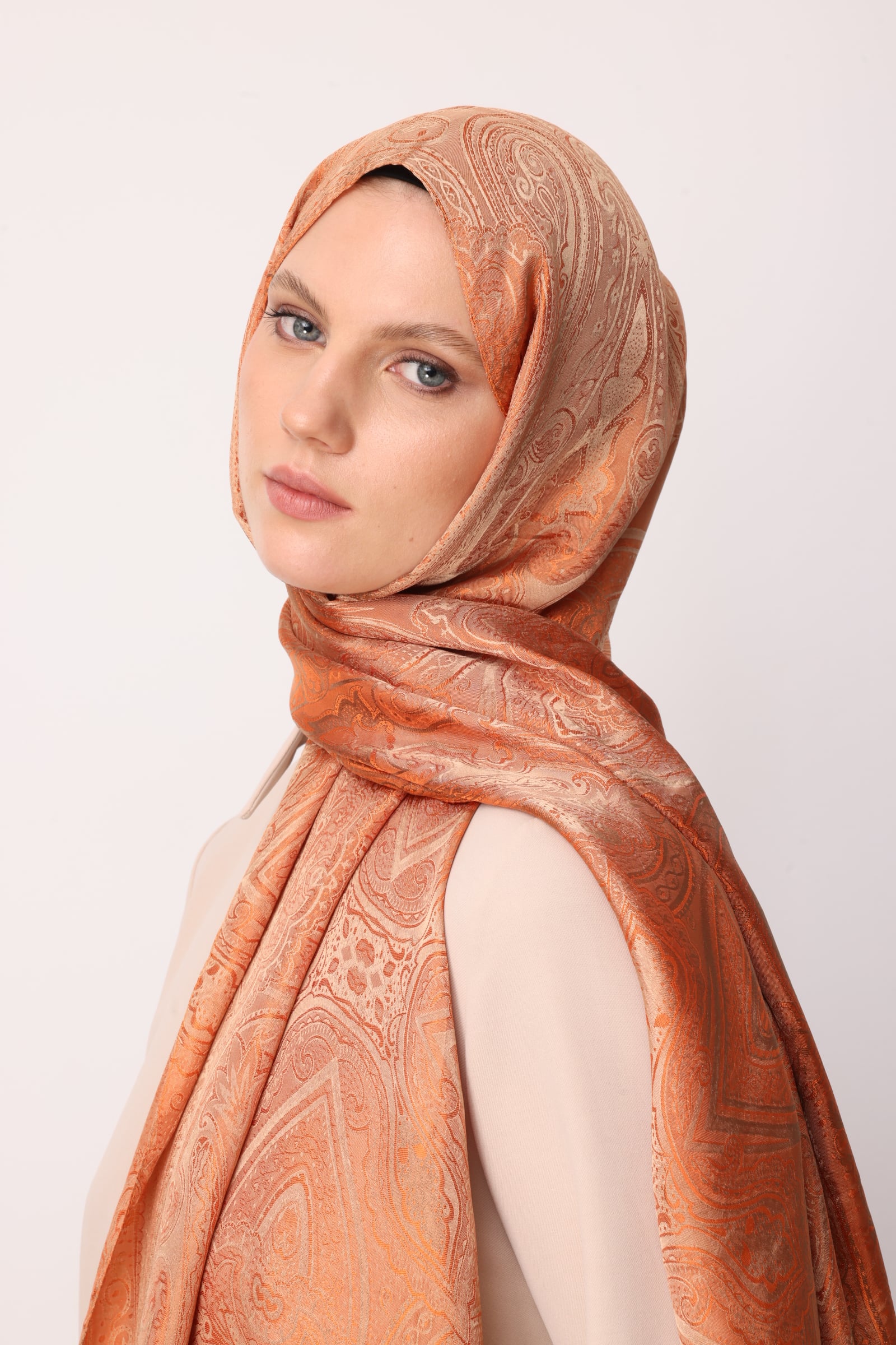 Liva Pattern Shine Line Shawl - Mink-Cinnamon