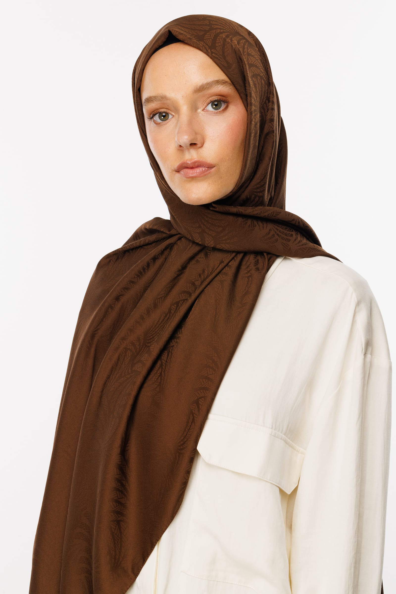 Artemis Pattern Silk Jacquard Shawl - Bitter