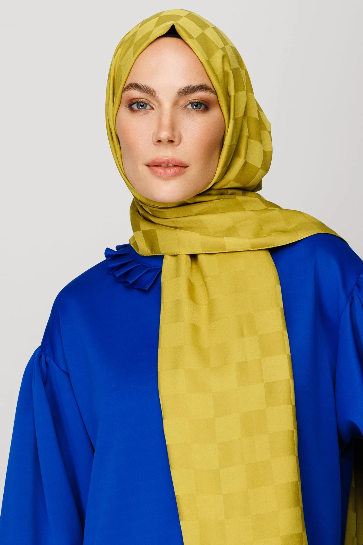 Checkers Pattern Silk Jacquard Shawl - Olive Green