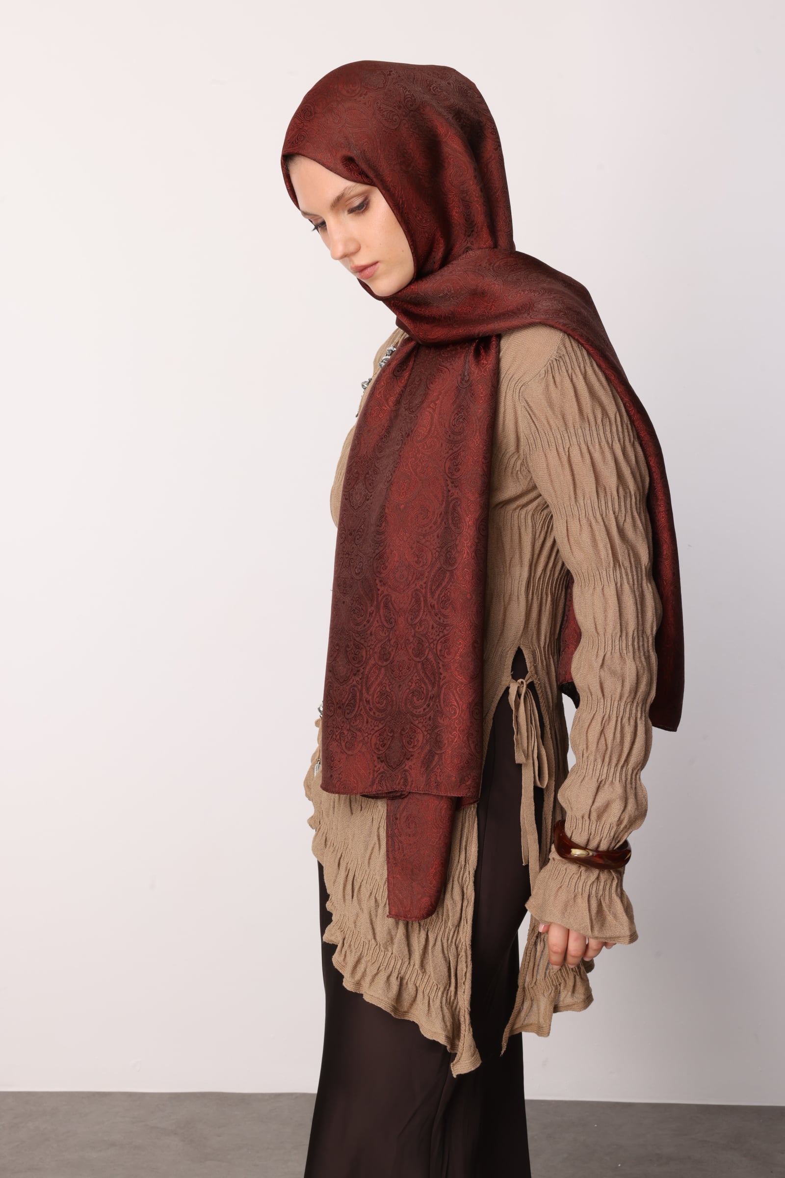 Moren Pattern Shine Line Shawl - Bitter Coffee-Coffee