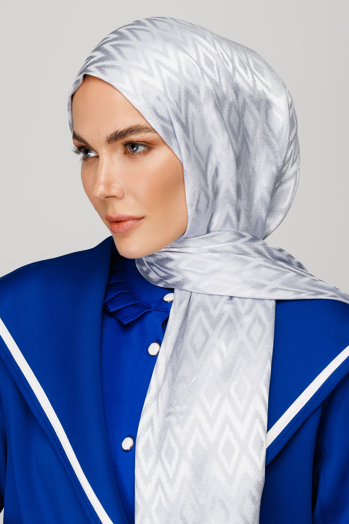 Toptan Karo Desen Parlak Jakar Şal - Gümüş