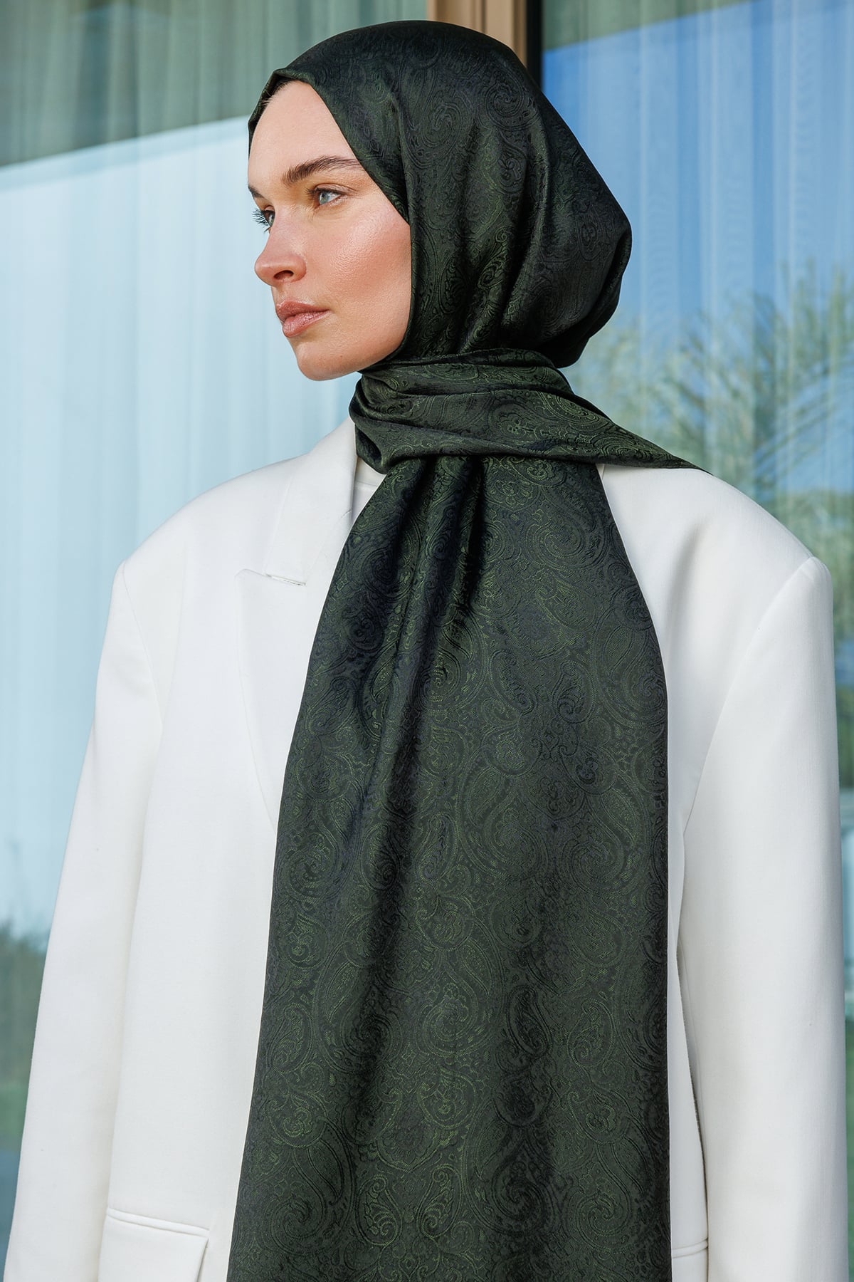 Moren Pattern Shine Line Shawl - Black-Khaki