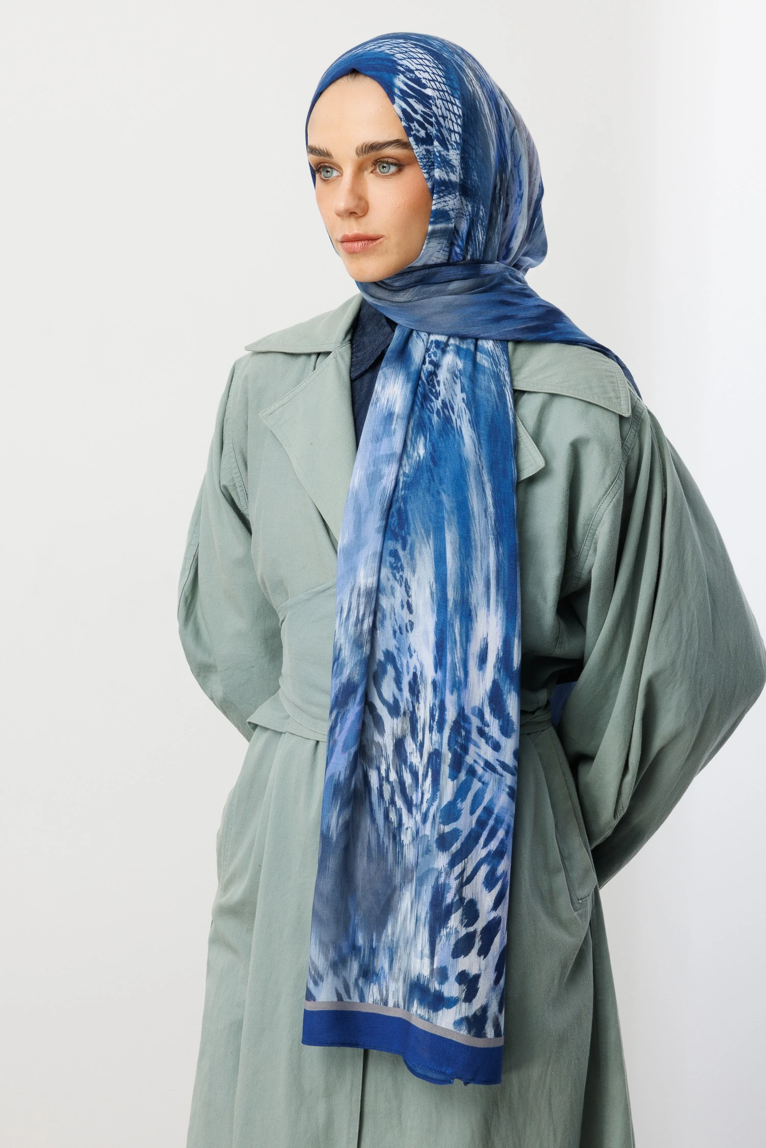 Wholesale Leopard Pattern Ramie Shawl - Indigo